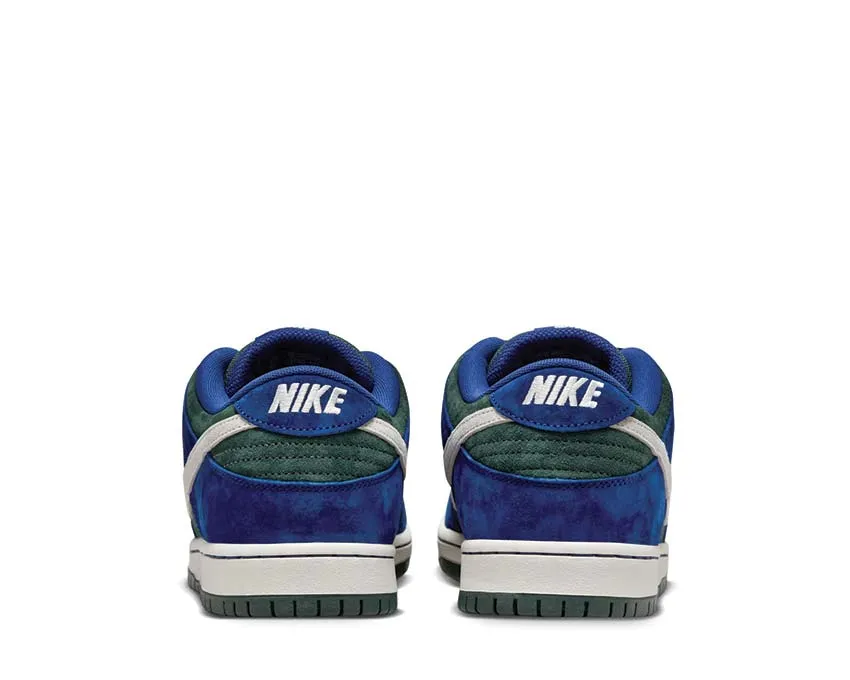 Nike SB Dunk Low Pro