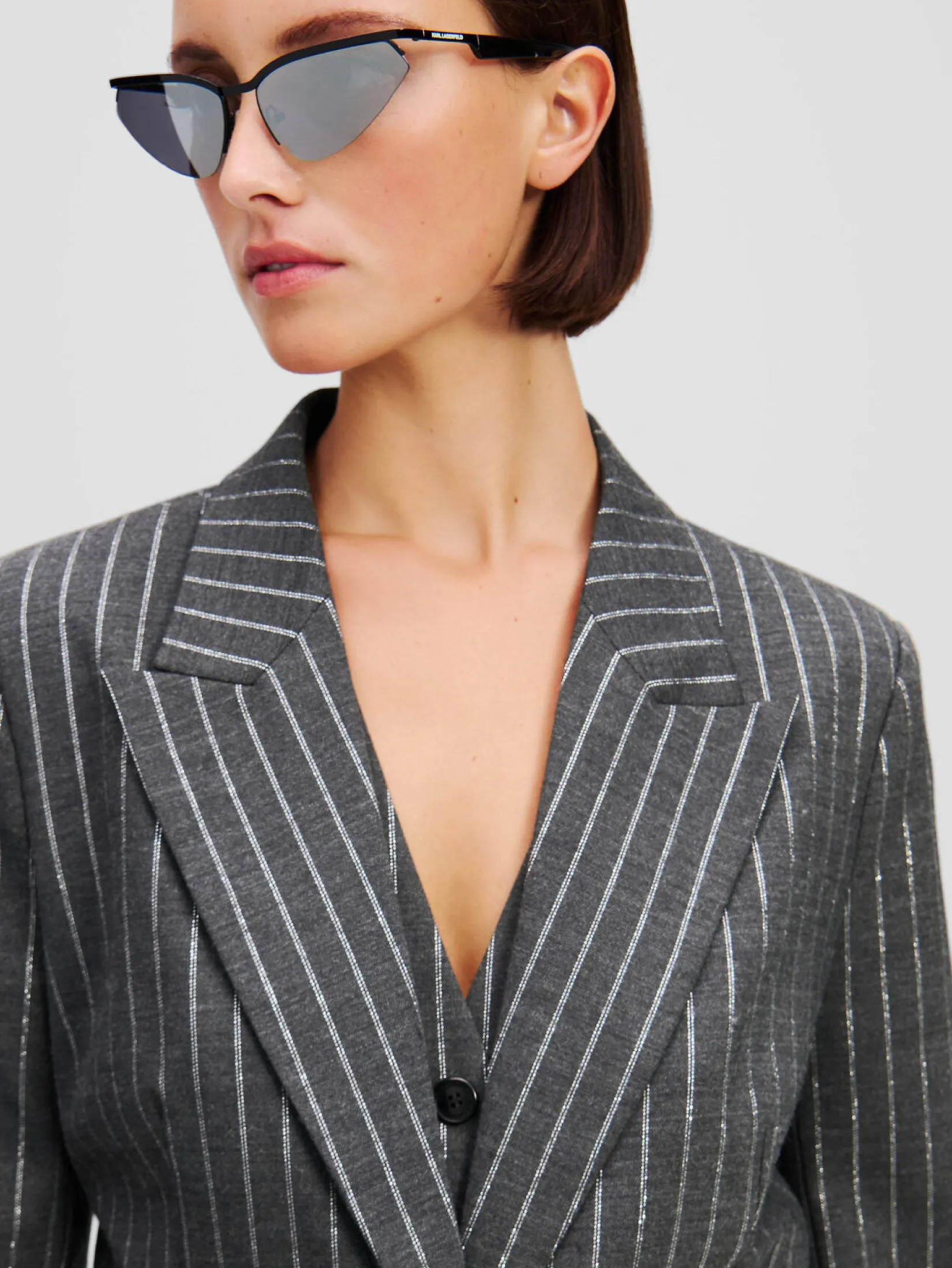 PINSTRIPE BLAZER