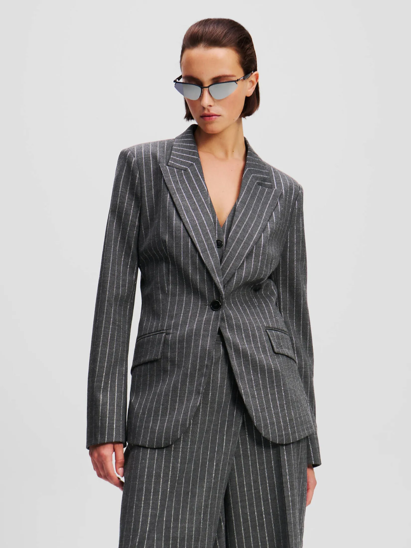 PINSTRIPE BLAZER