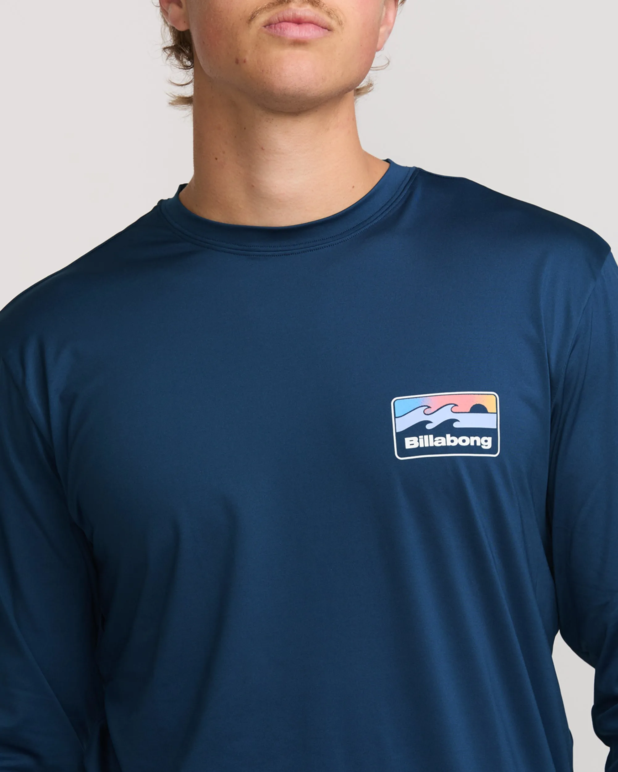Runner Loose Fit Long Sleeve Surf Tee - Midnight Billabong