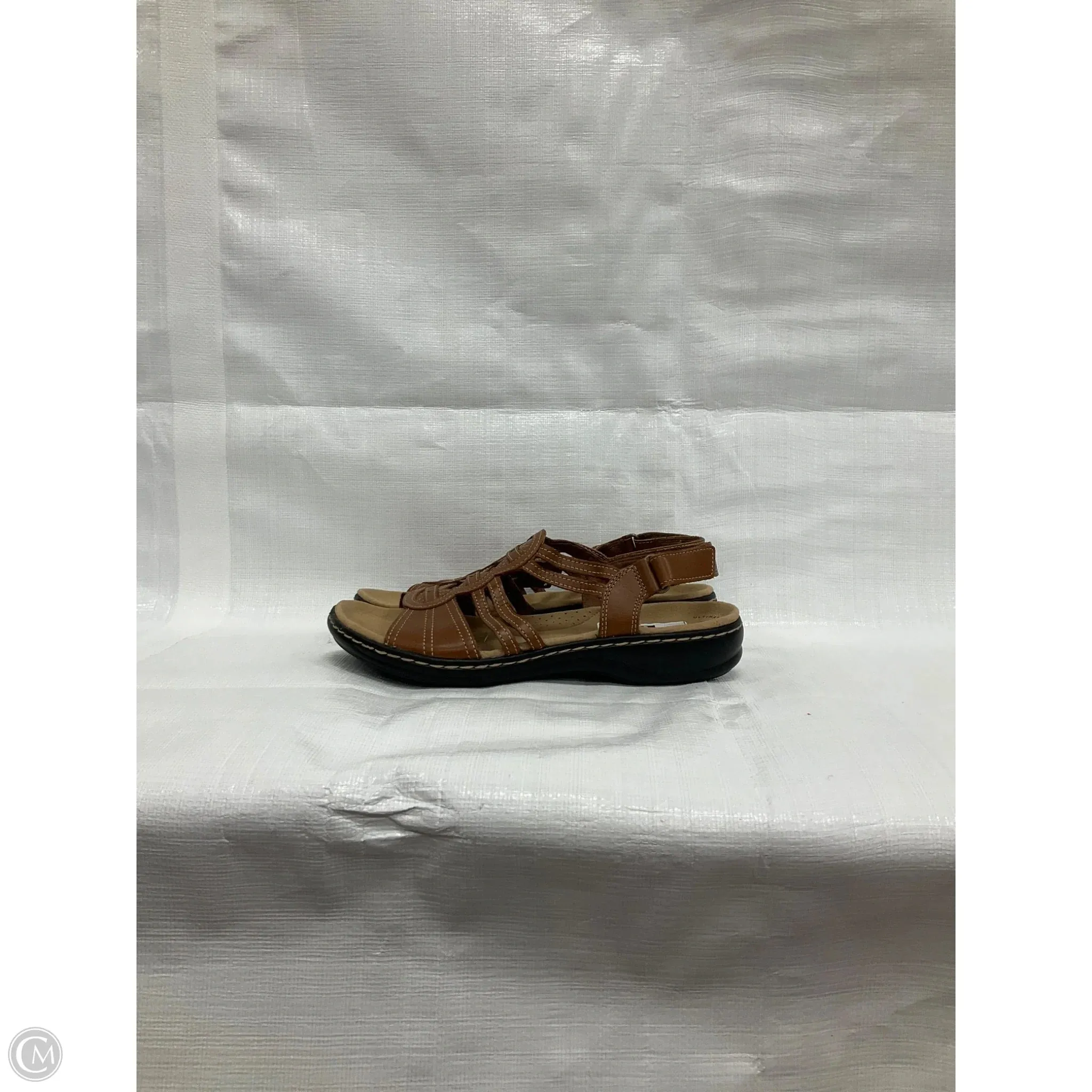 Sandals Flats By Clarks In Brown, Size: 5.5