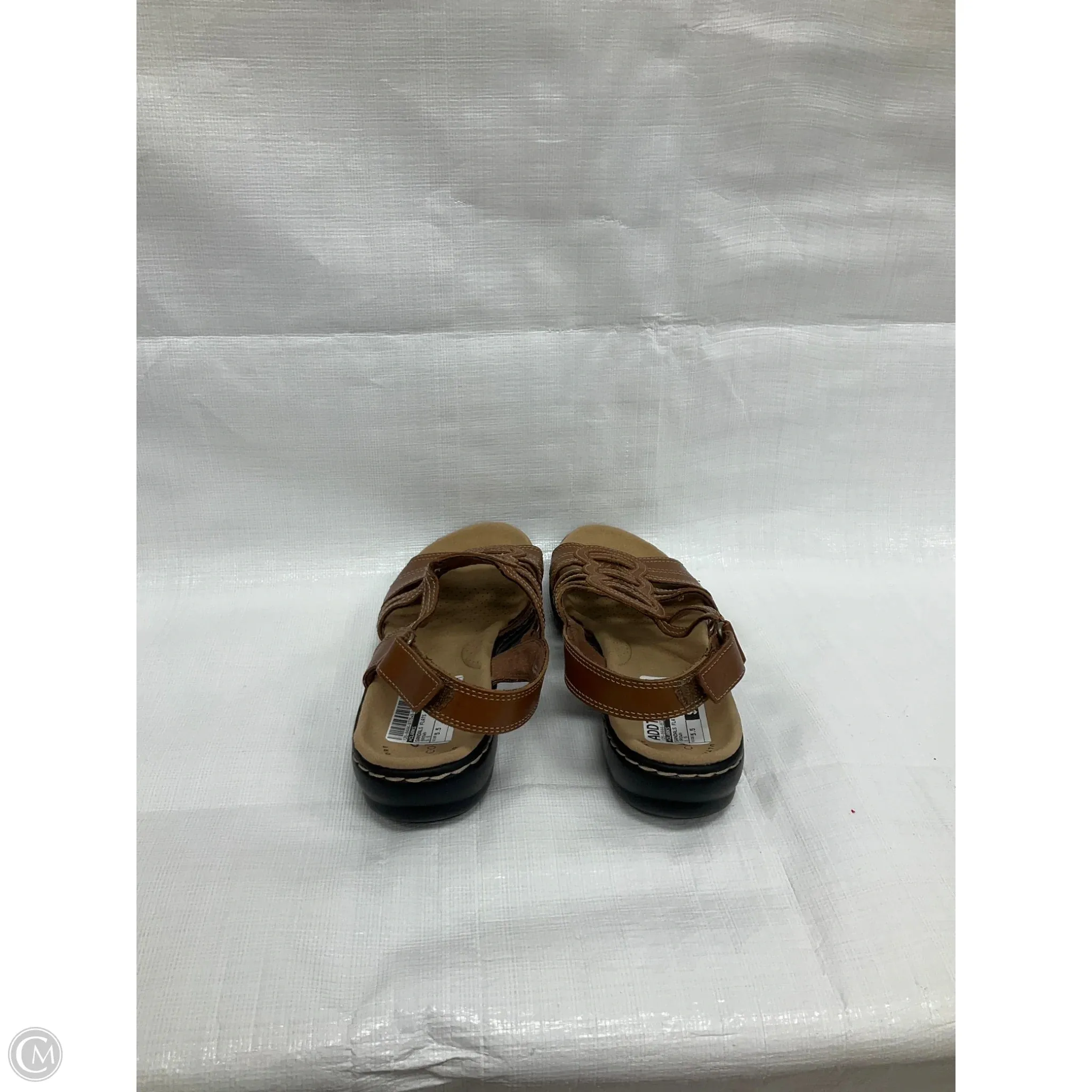 Sandals Flats By Clarks In Brown, Size: 5.5