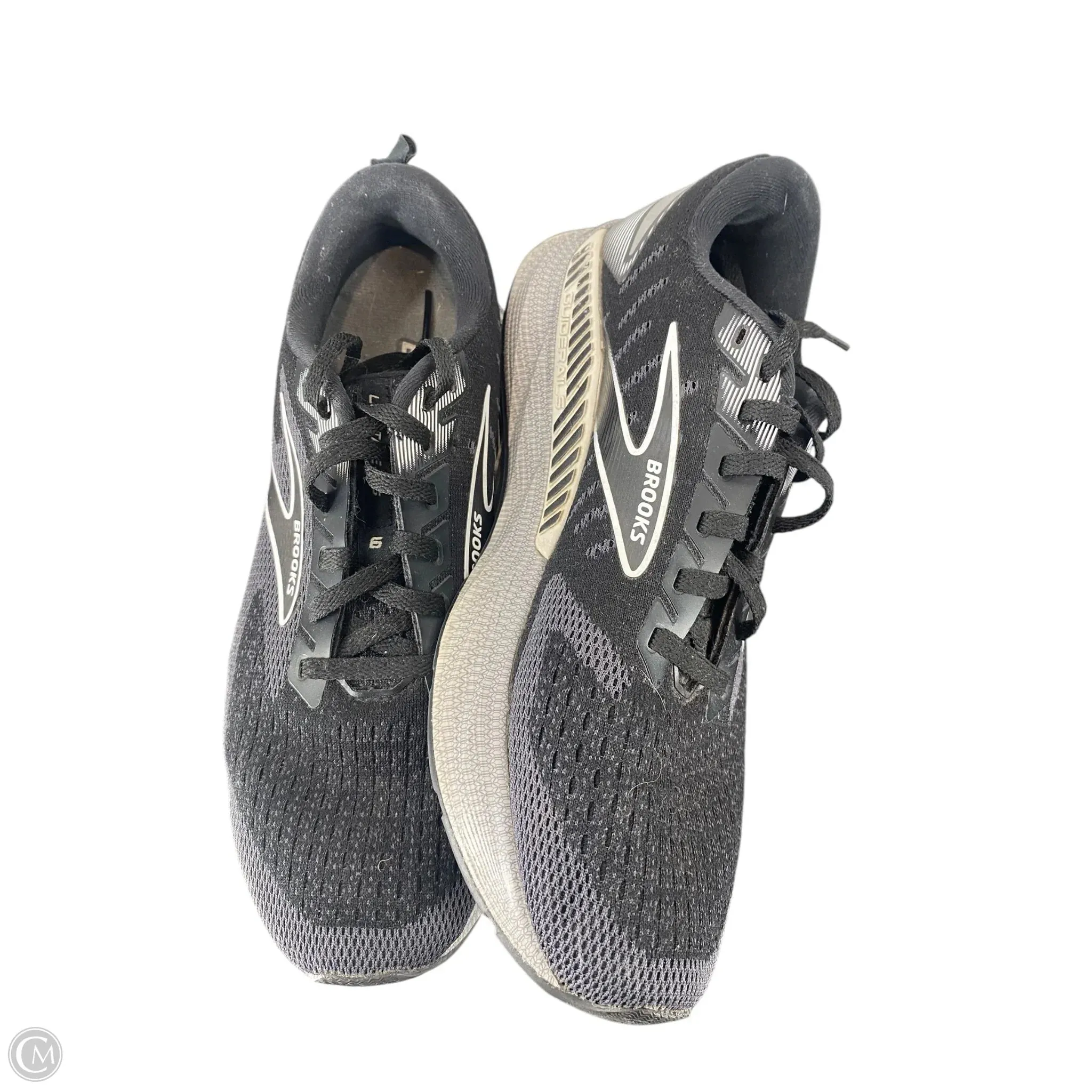 Shoes Athletic By Brooks In Black, Size: 8