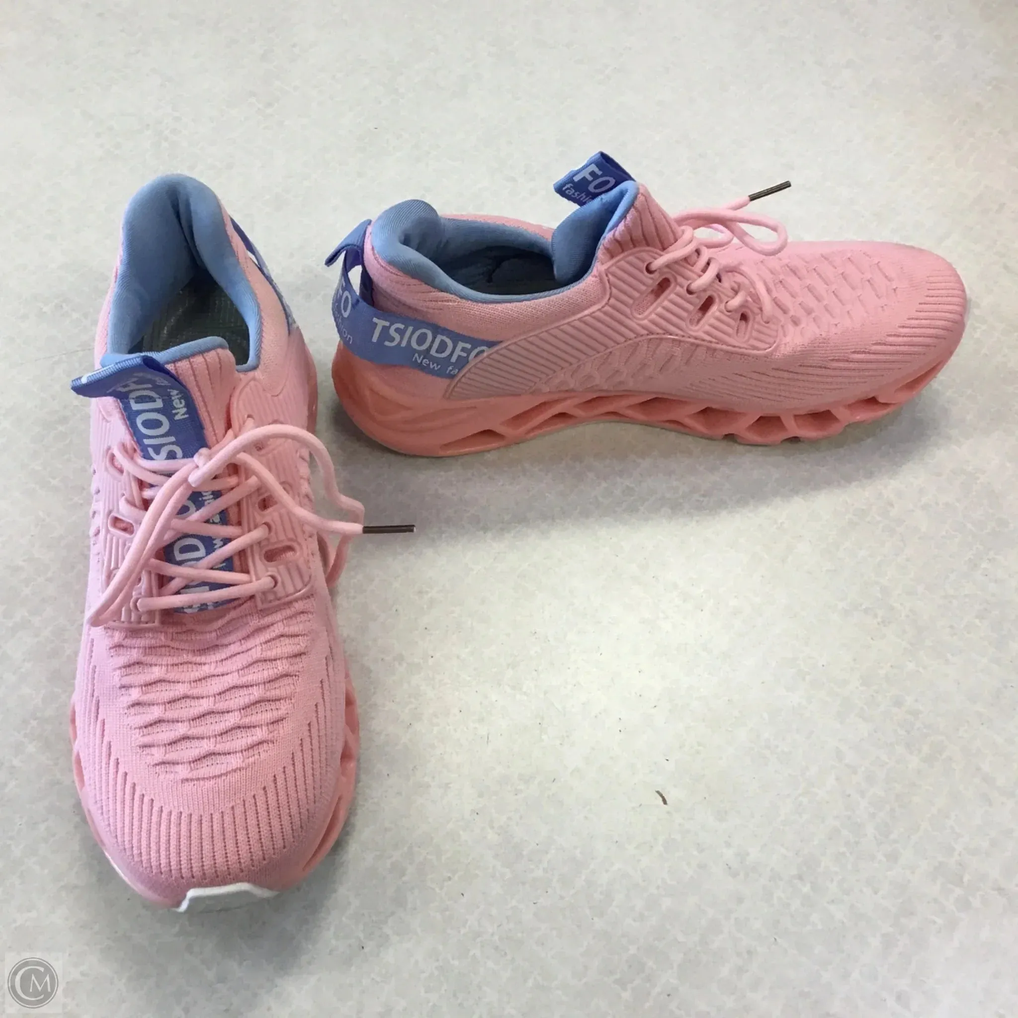 Shoes Athletic By Clothes Mentor In Pink, Size: 9.5