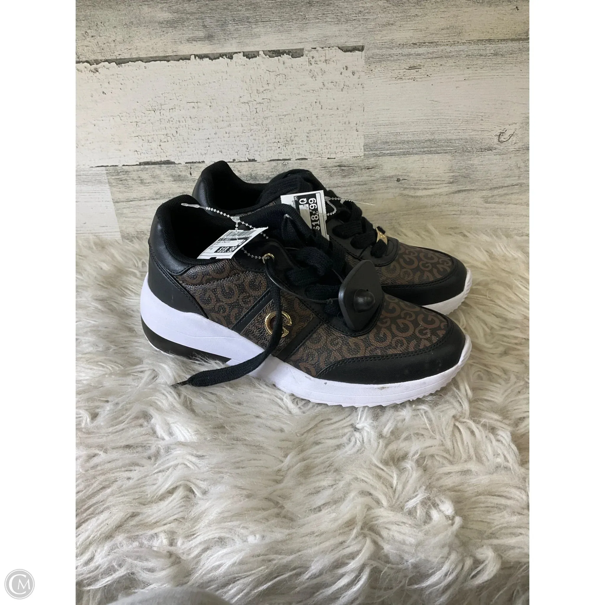Shoes Athletic By G By Guess In Black, Size: 8