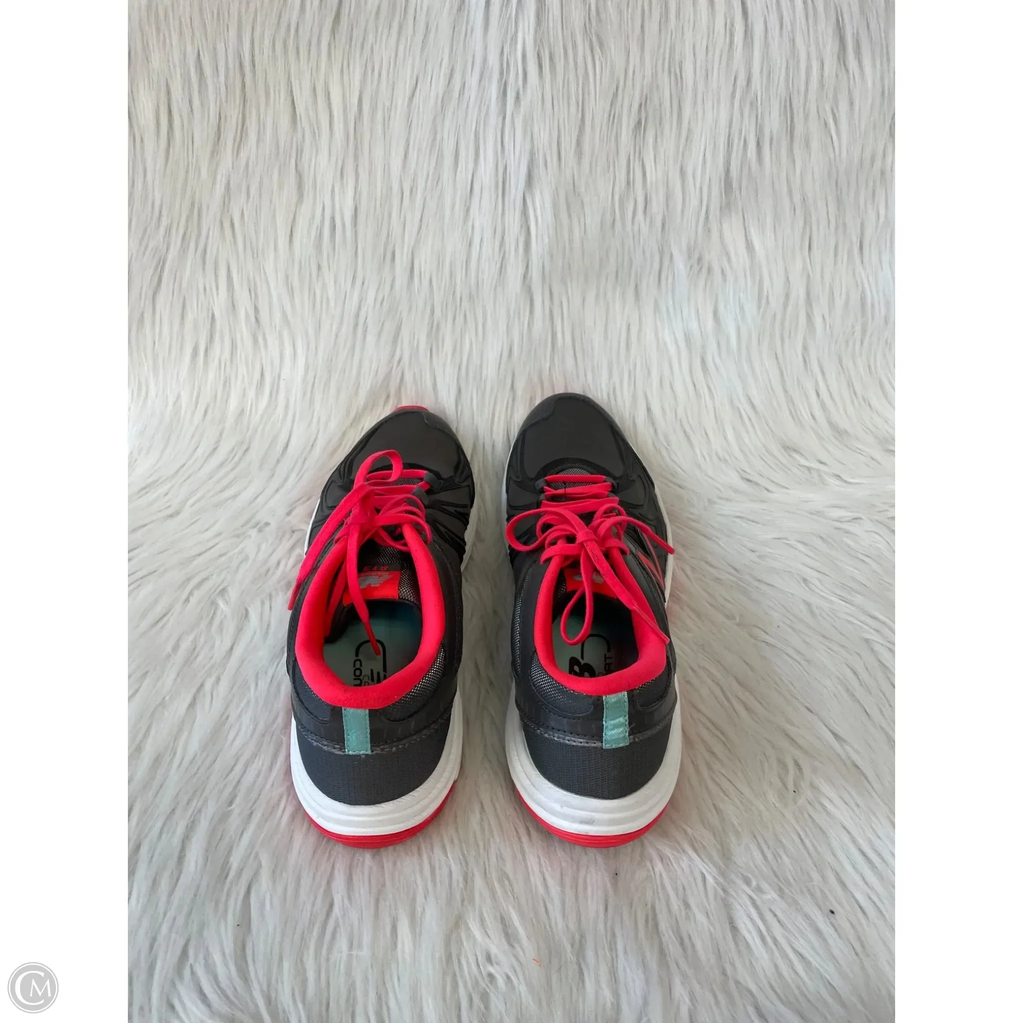 Shoes Athletic By New Balance In Grey & Pink, Size: 10
