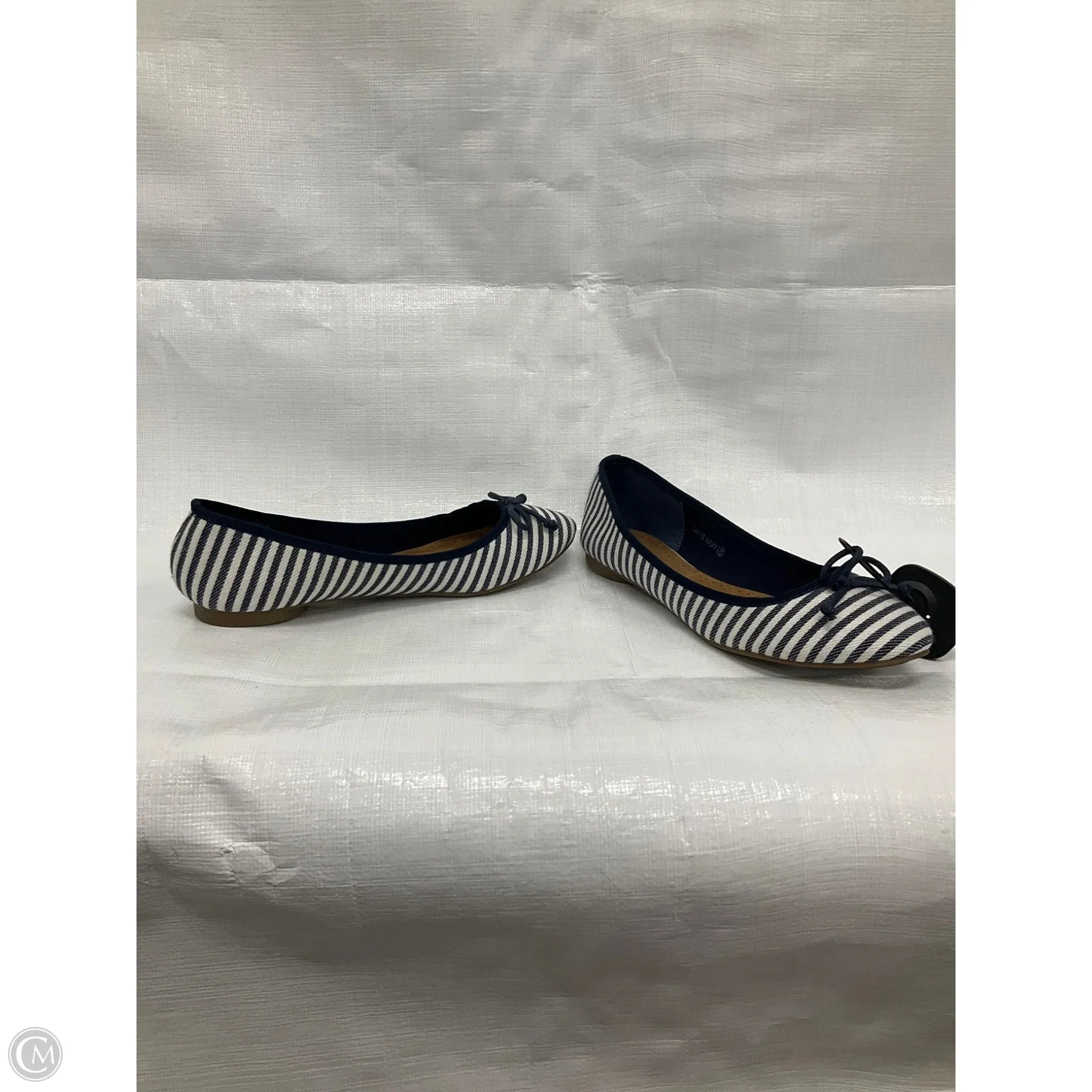 Shoes Flats By Clothes Mentor In Navy, Size: 8