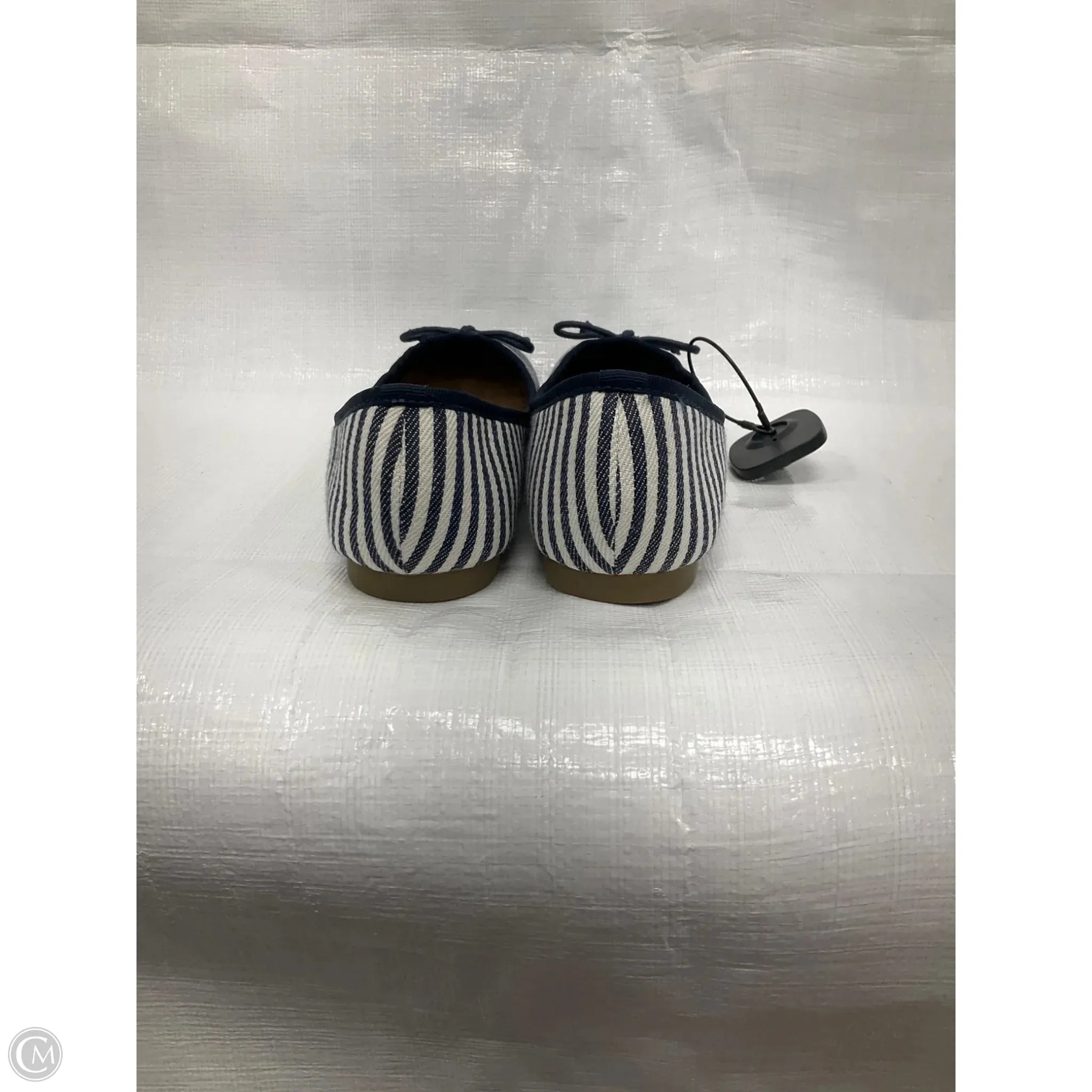 Shoes Flats By Clothes Mentor In Navy, Size: 8