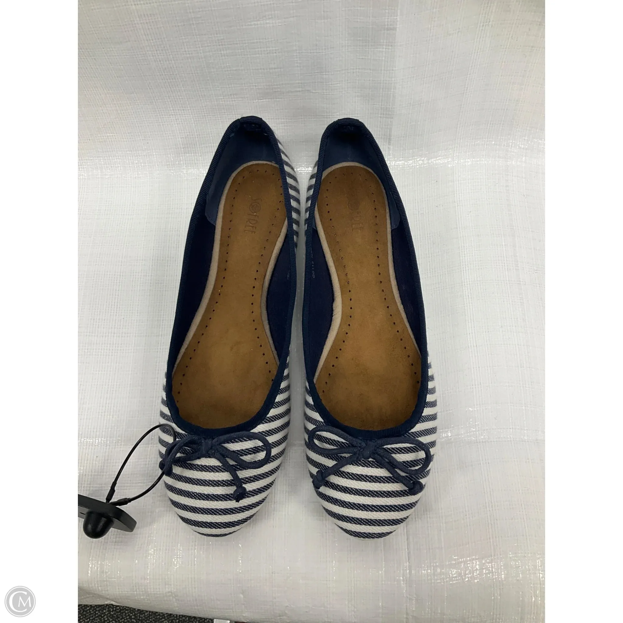 Shoes Flats By Clothes Mentor In Navy, Size: 8
