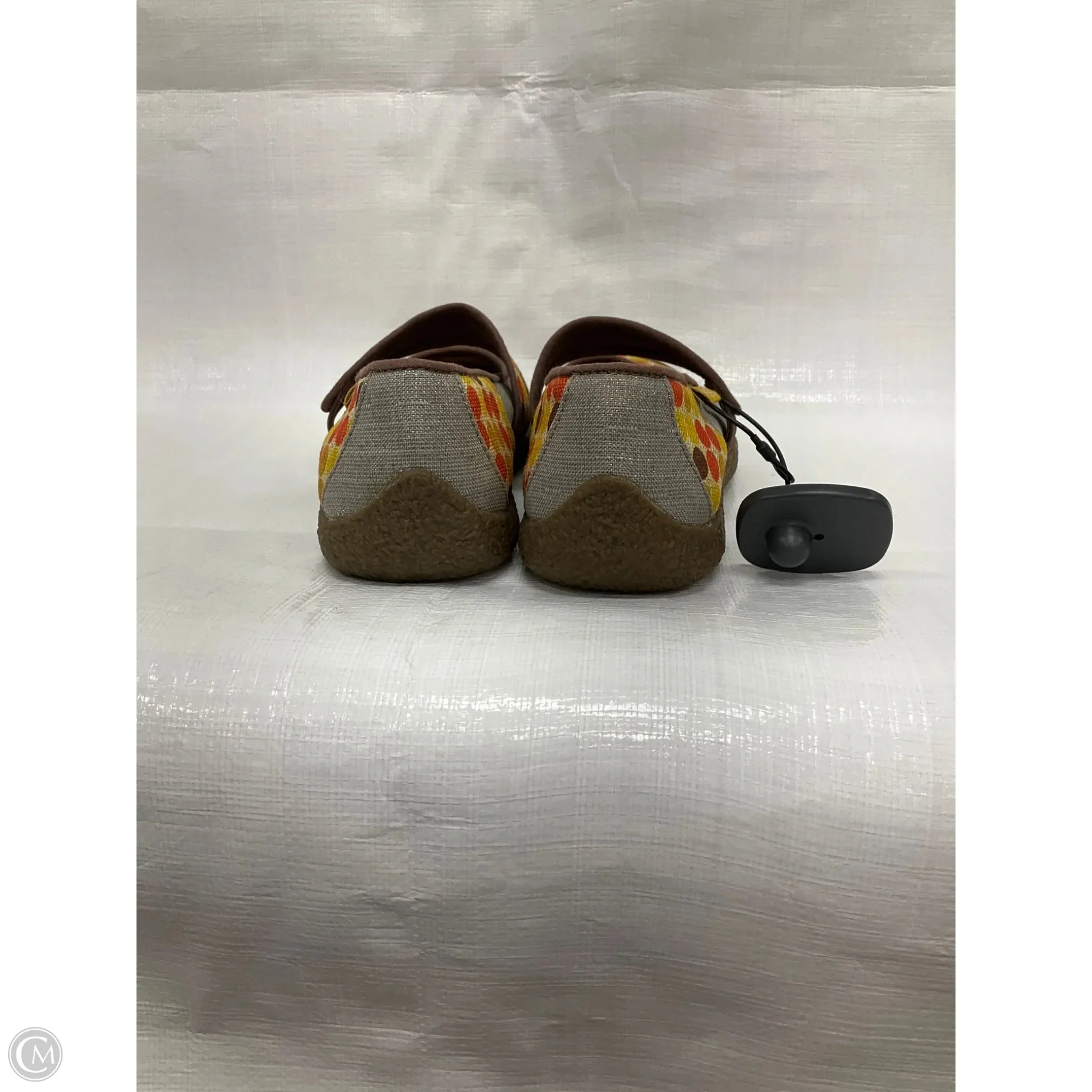 Shoes Flats By Keen In Polkadot Pattern, Size: 7