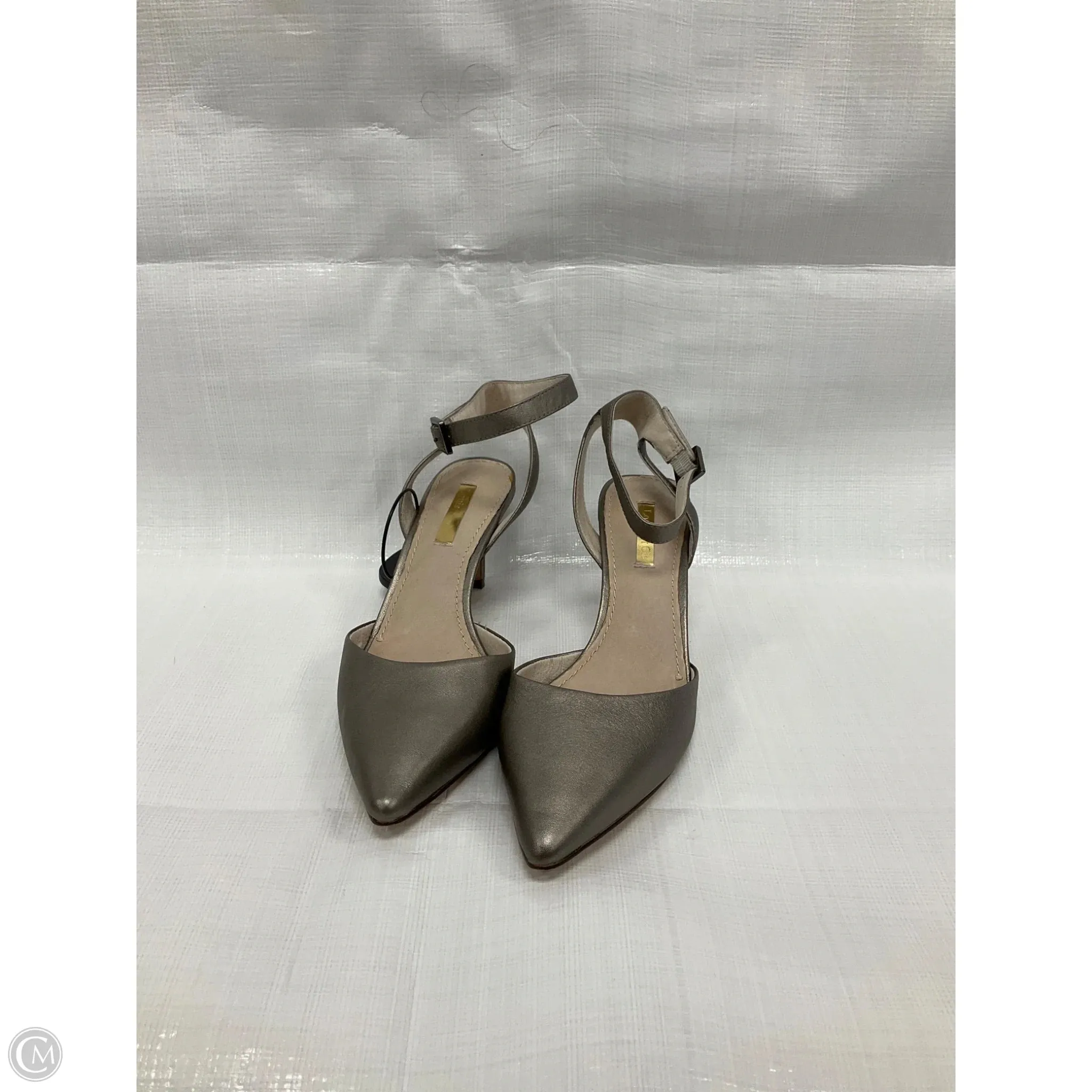 Shoes Heels Kitten By Louise Et Cie In Gold, Size: 6