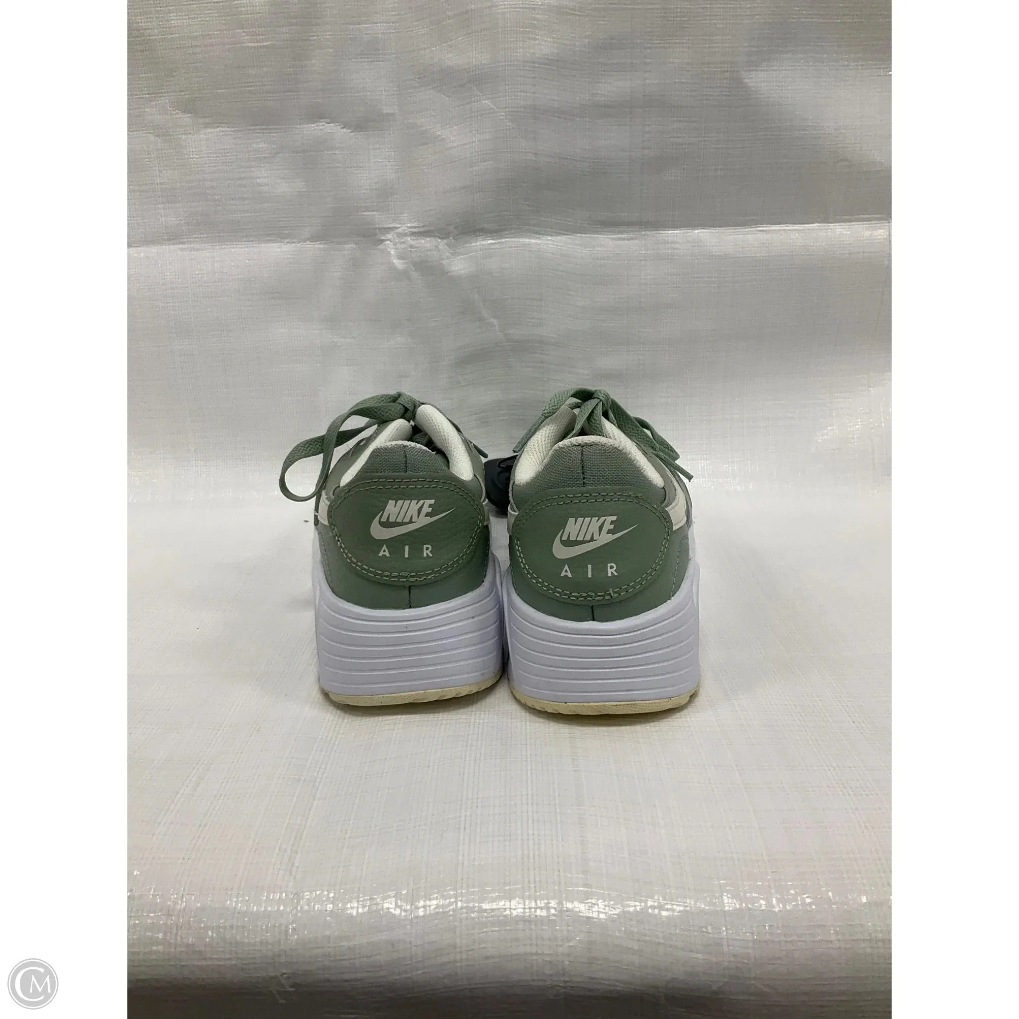 Shoes Sneakers By Nike In Green & White, Size: 7