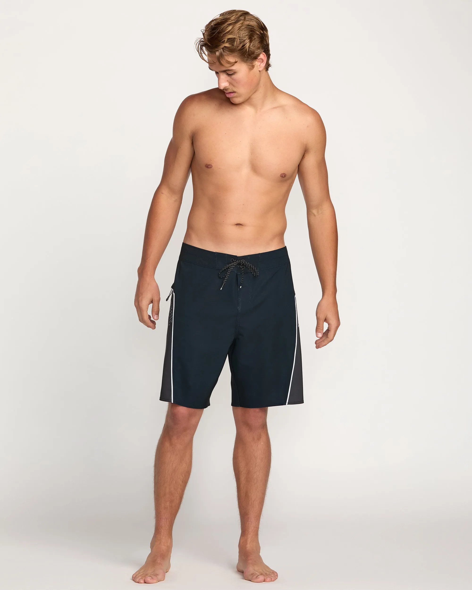Straddie Pro Performance 20" Boardshorts - Stealth Billabong