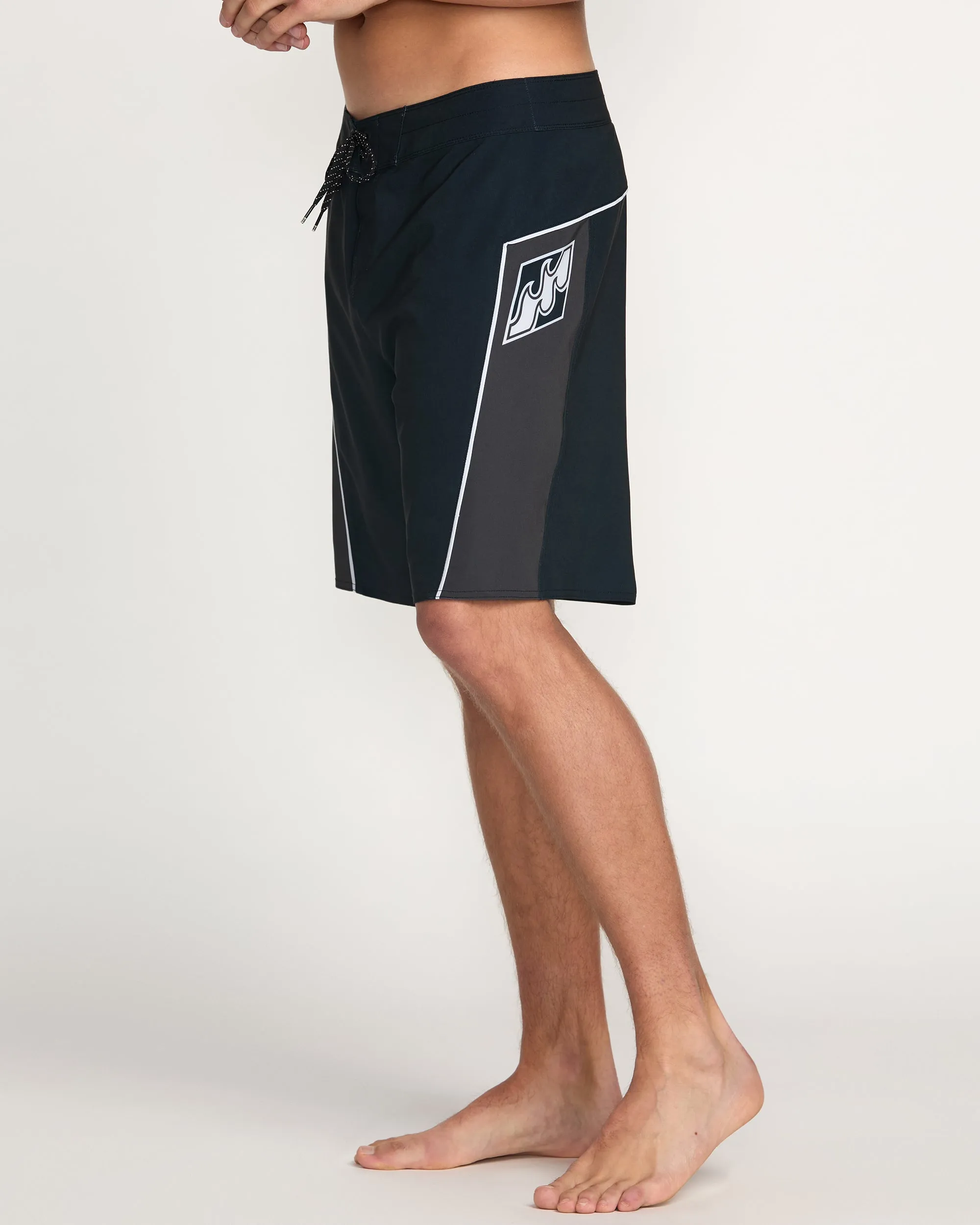 Straddie Pro Performance 20" Boardshorts - Stealth Billabong