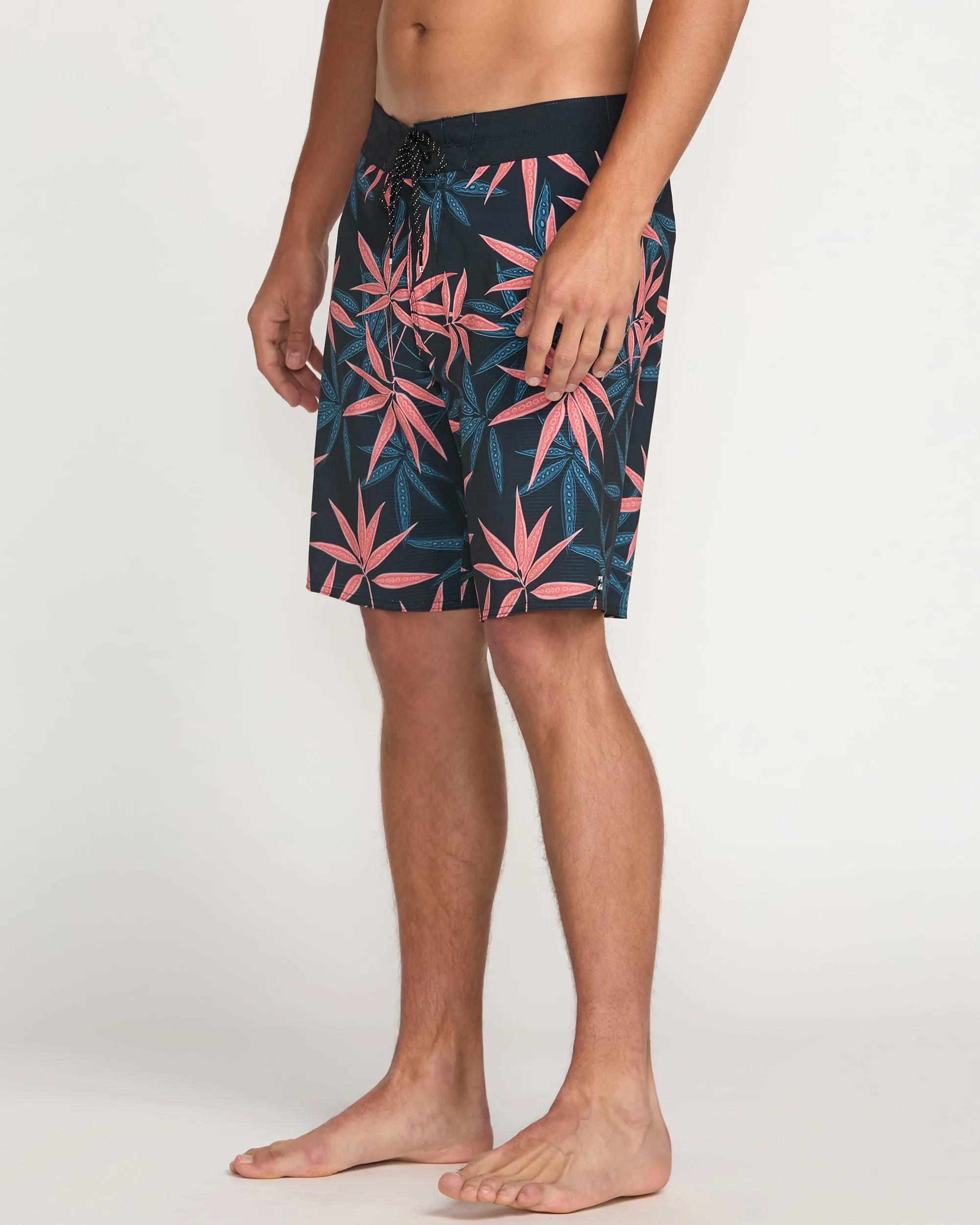 Sundays Airlite 19" Boardshorts - Deep Blue Billabong