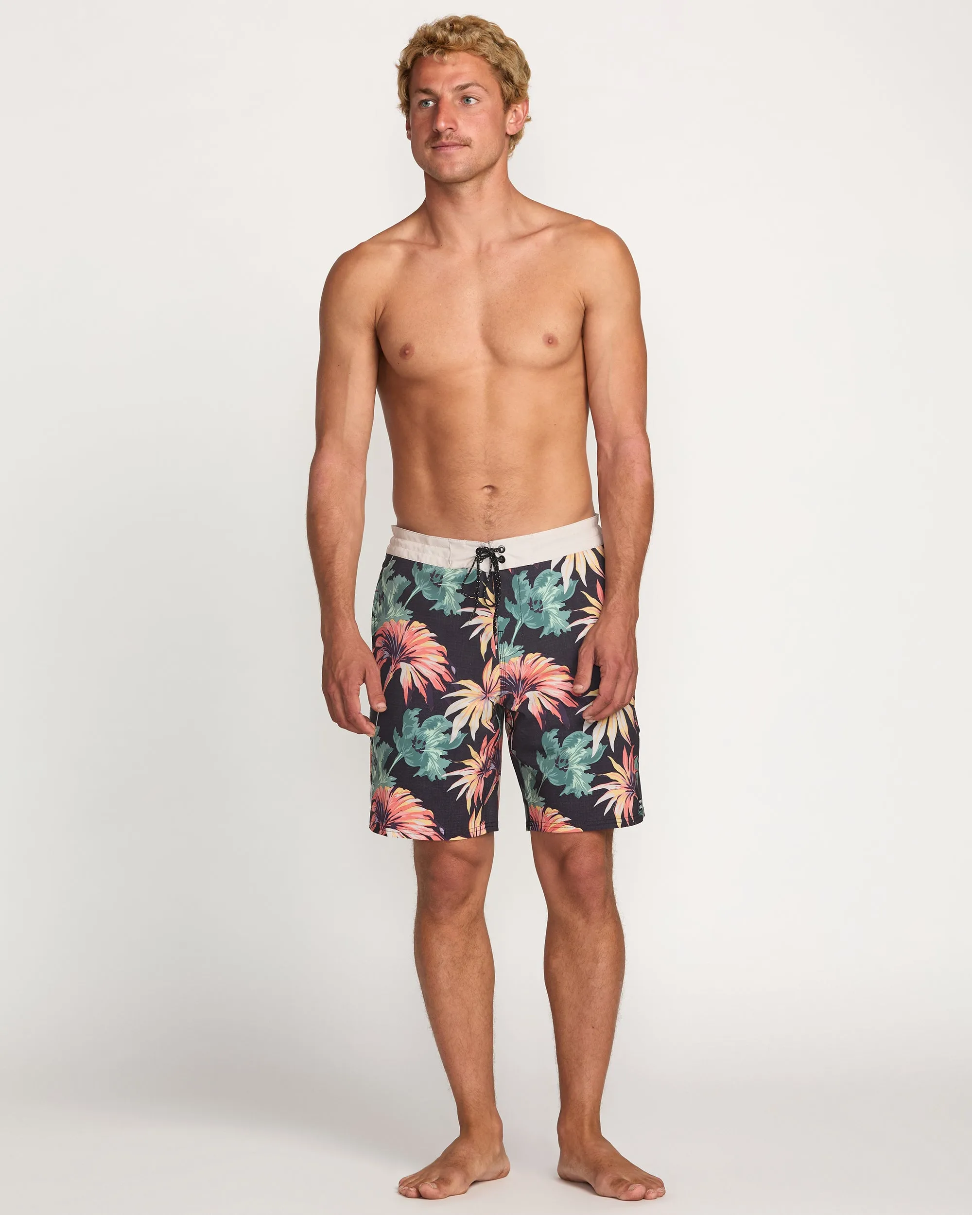 Sundays Lo Tide 19" Boardshorts - Multi Billabong