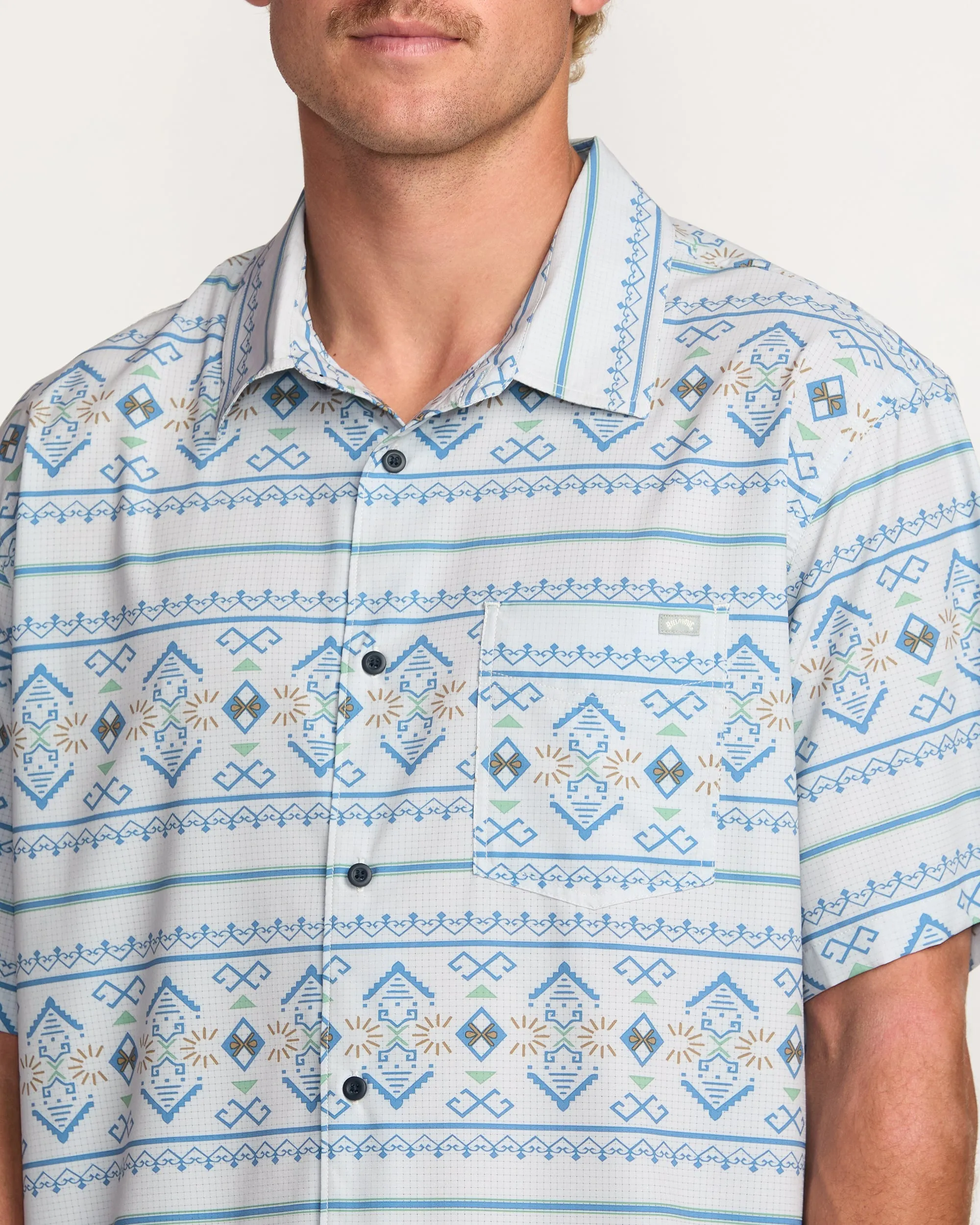 Surftrek Perf Short Sleeve Shirt - Alloy Billabong