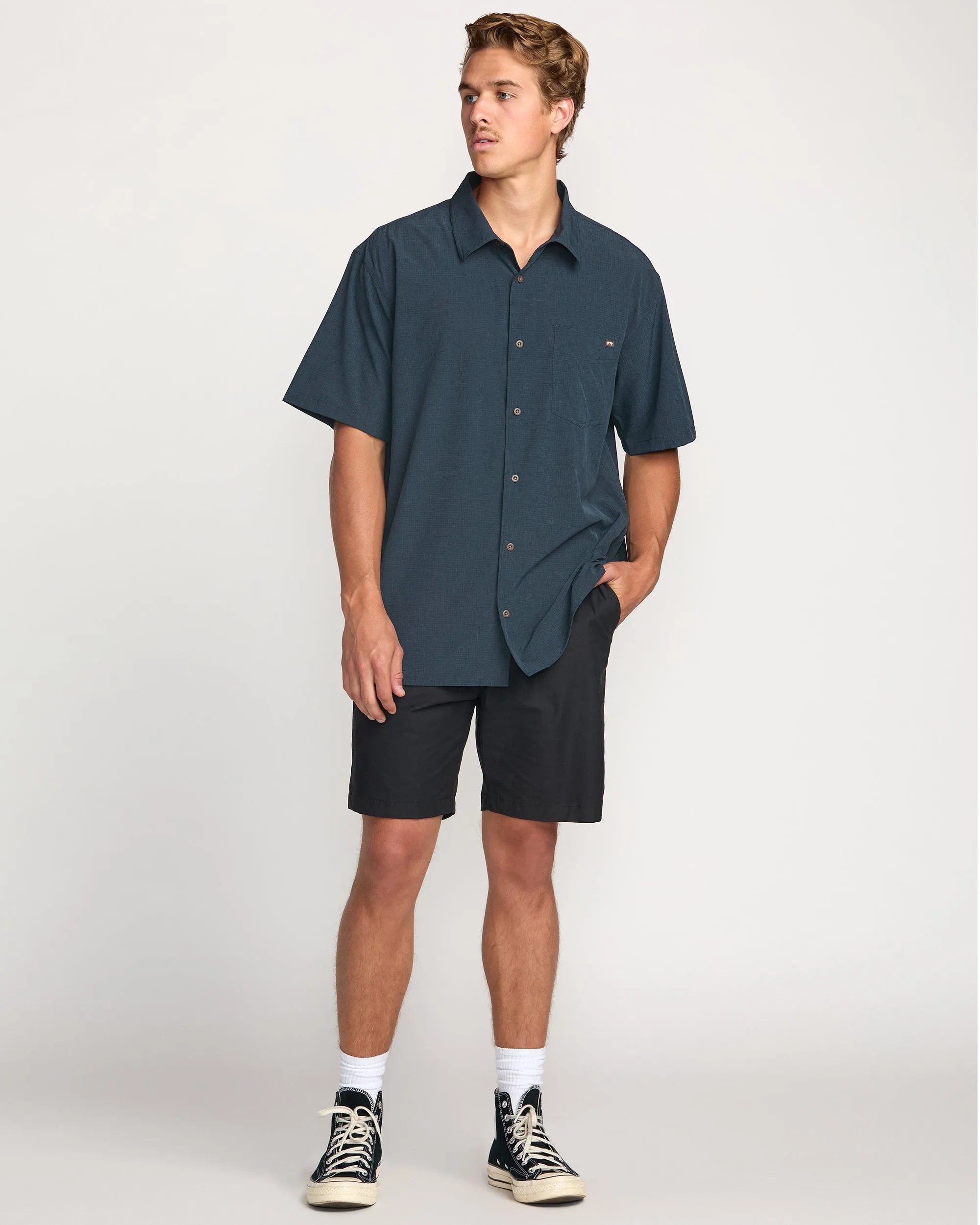 Surftrek Perf Short Sleeve Shirt - Navy Billabong