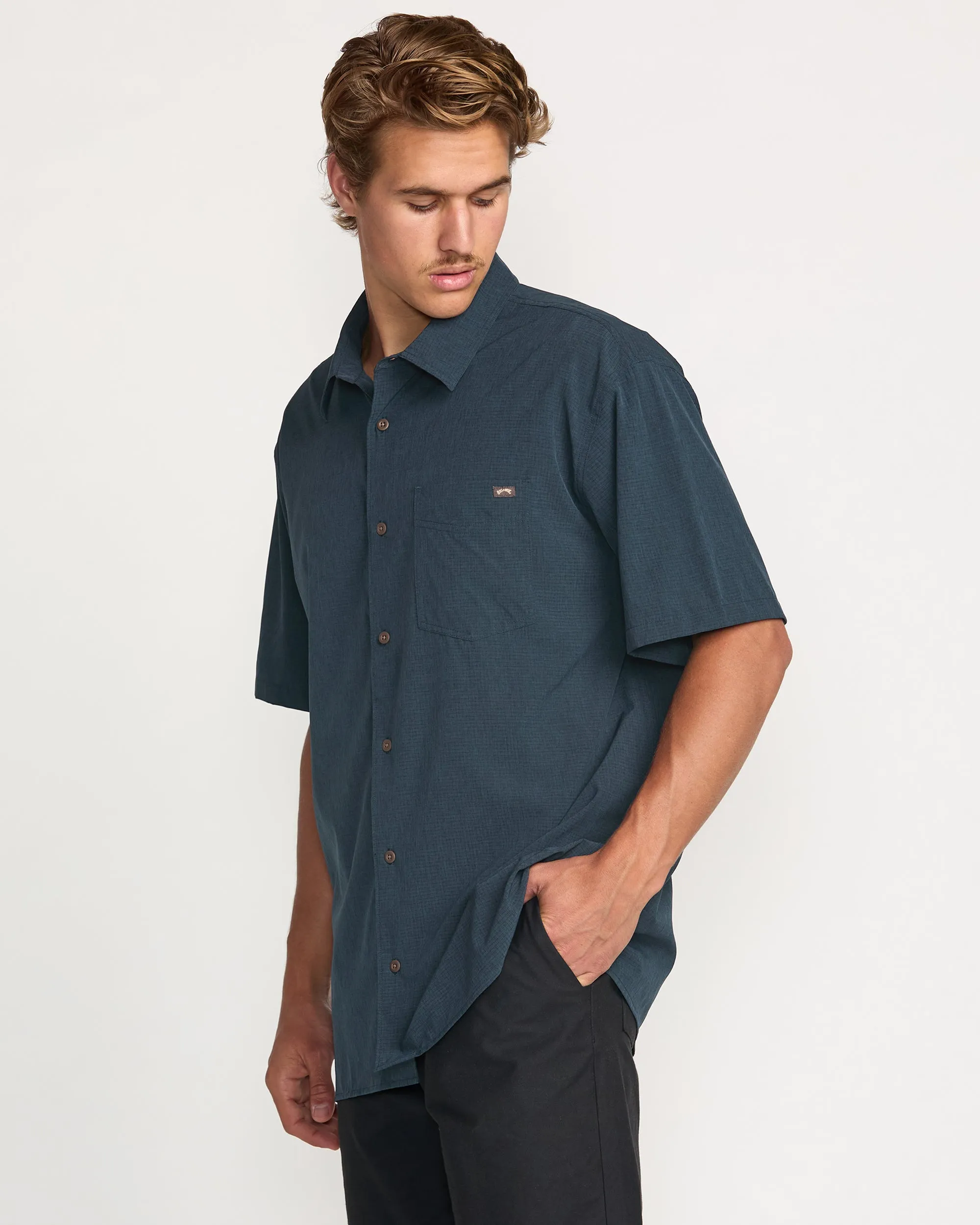 Surftrek Perf Short Sleeve Shirt - Navy Billabong