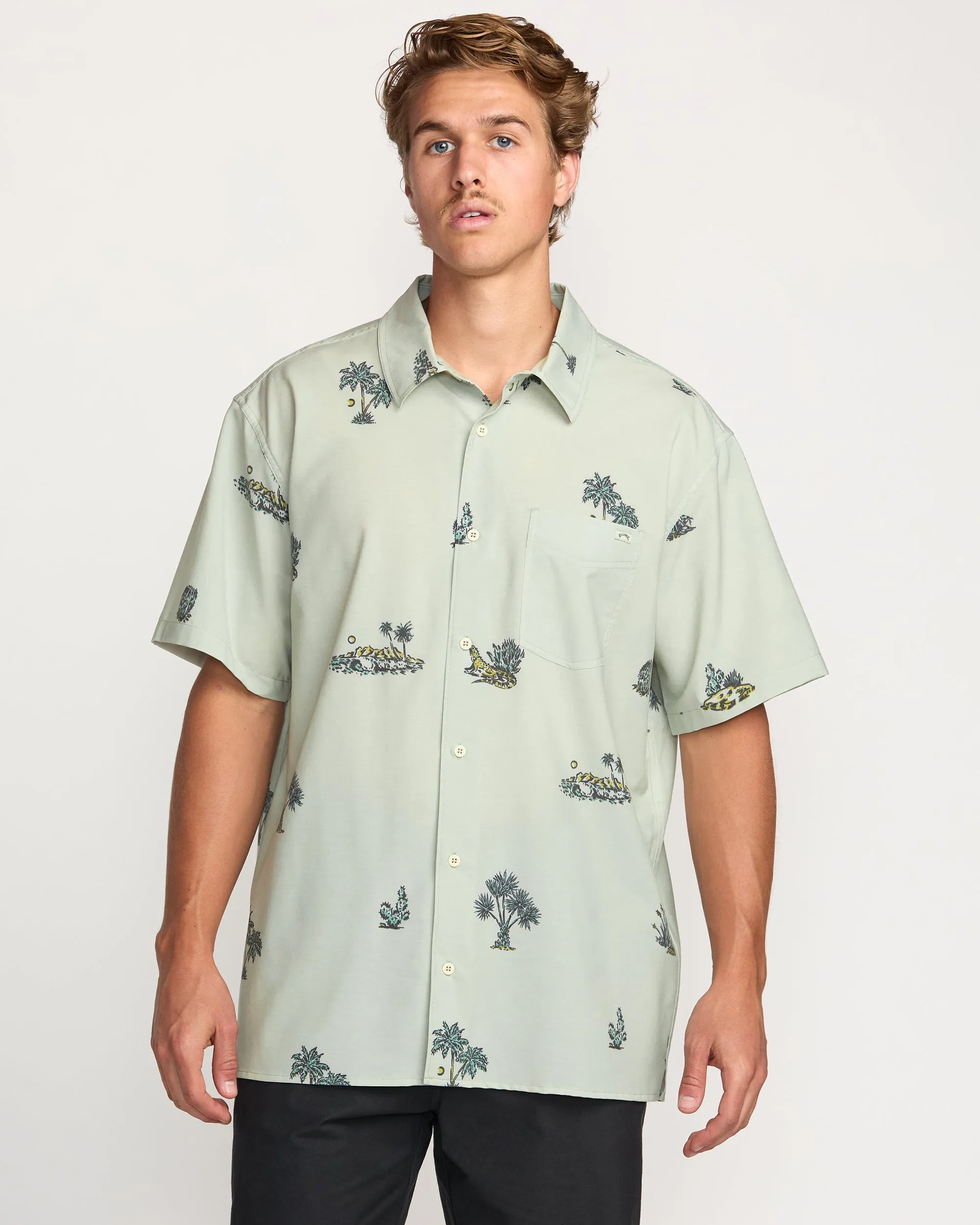 Surftrek Transit Short Sleeve Shirt - Chino Billabong