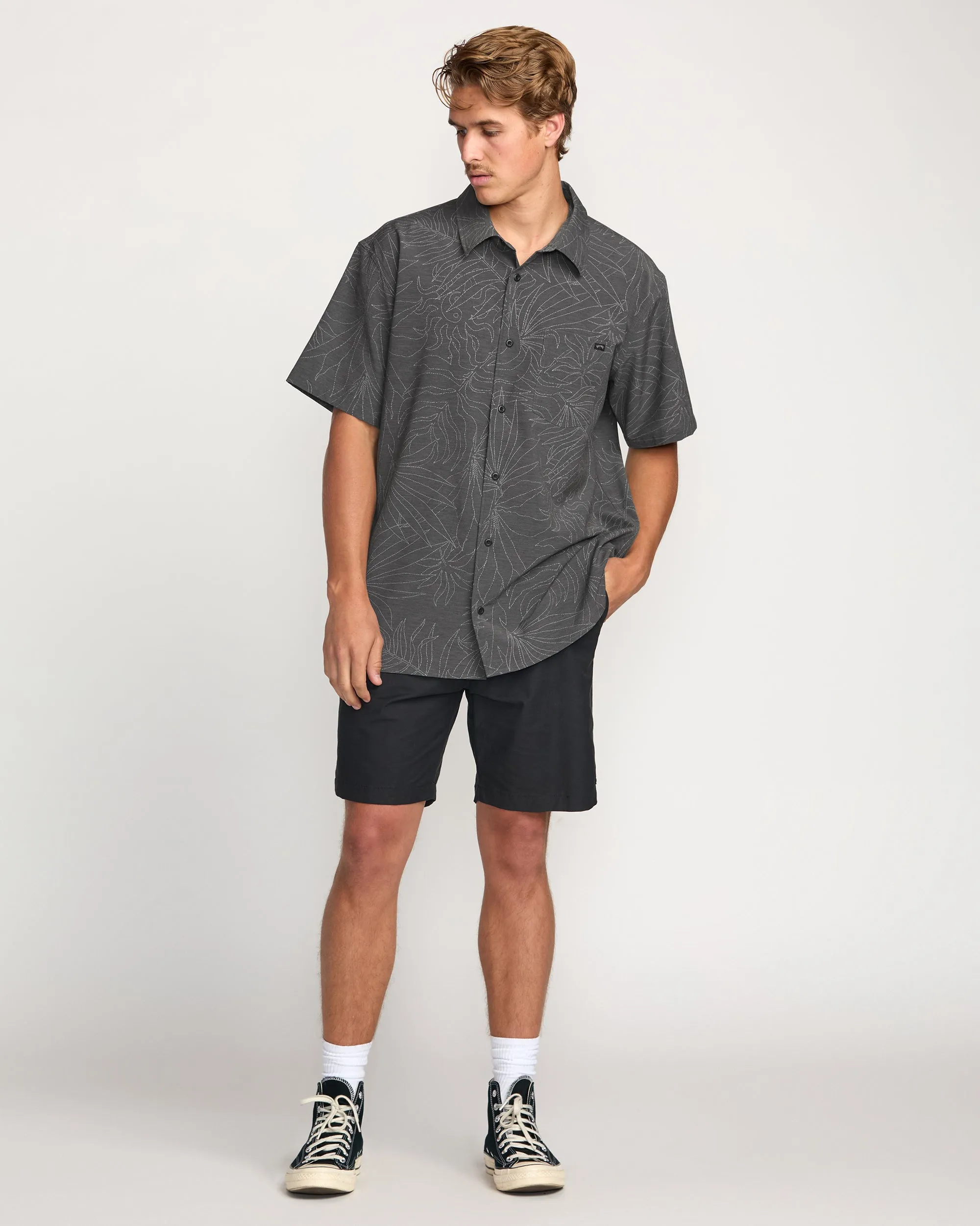 Surftrek Transit Short Sleeve Shirt - Raven Billabong