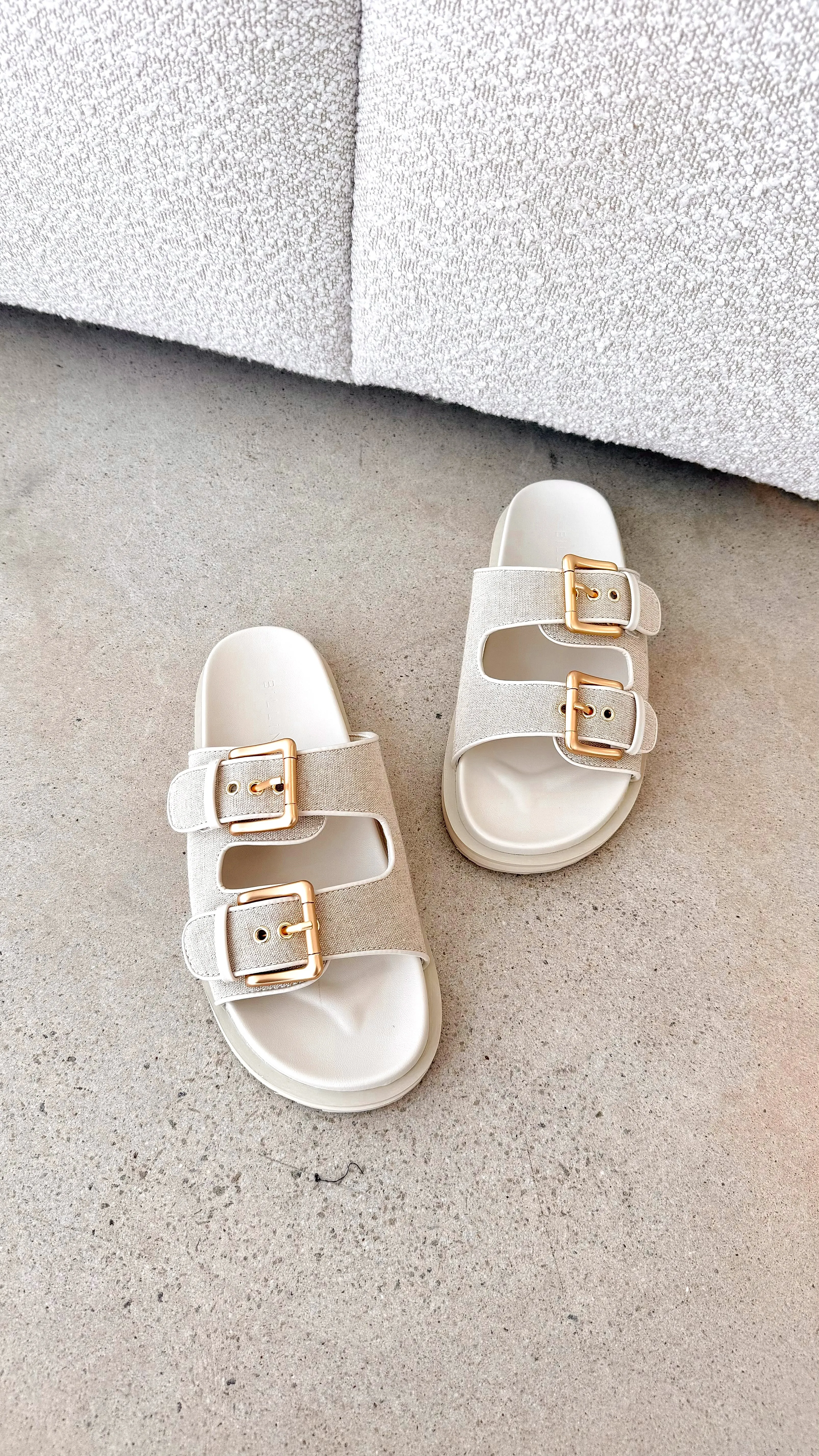 Tenzin Slides - Cream Linen Billy J