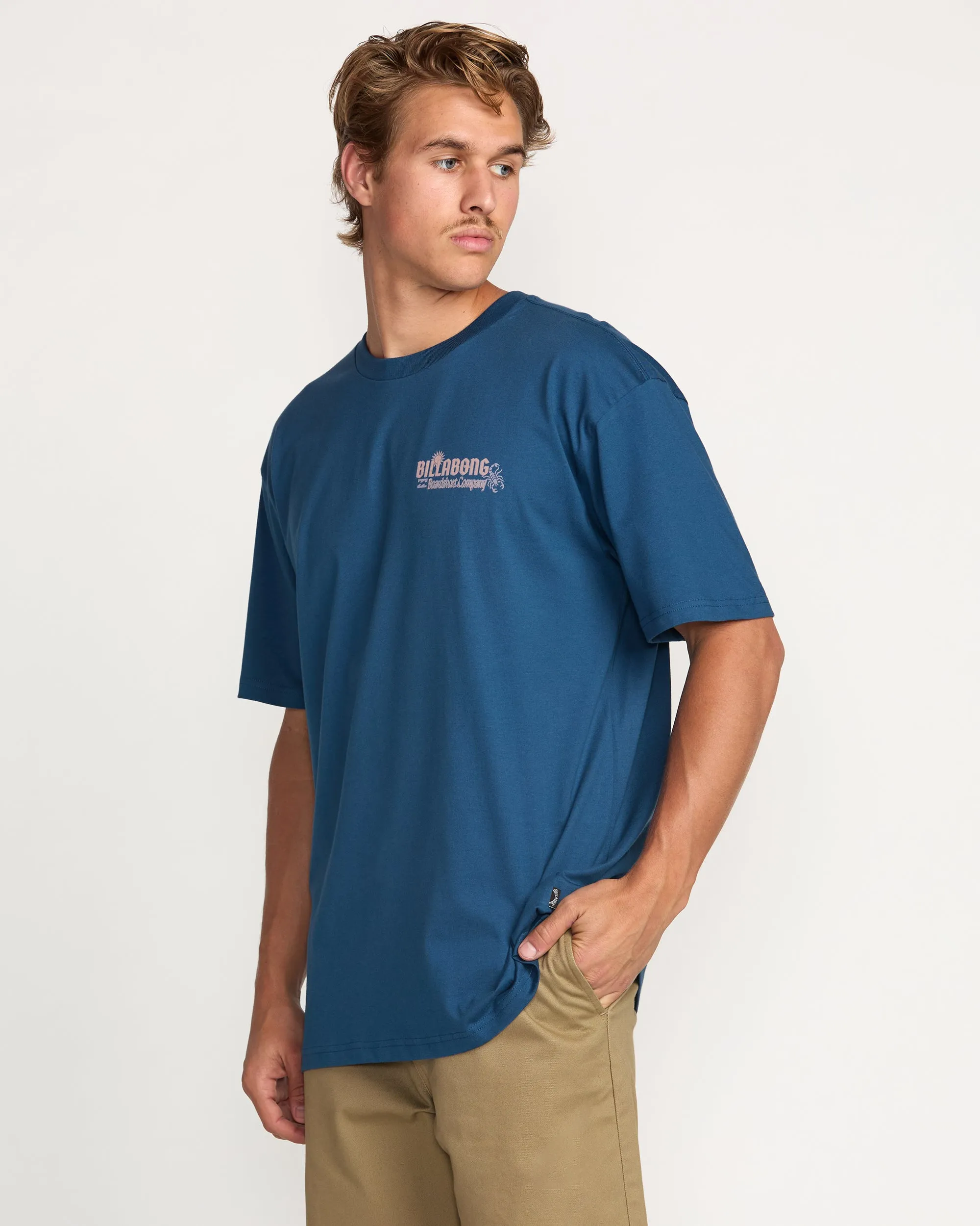 The Hunt Regular Tee - Deep Blue Billabong