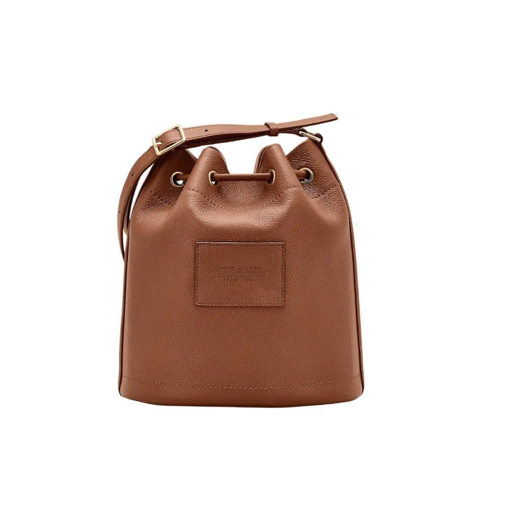 THE LEATHER LARGE BUCKET BAG