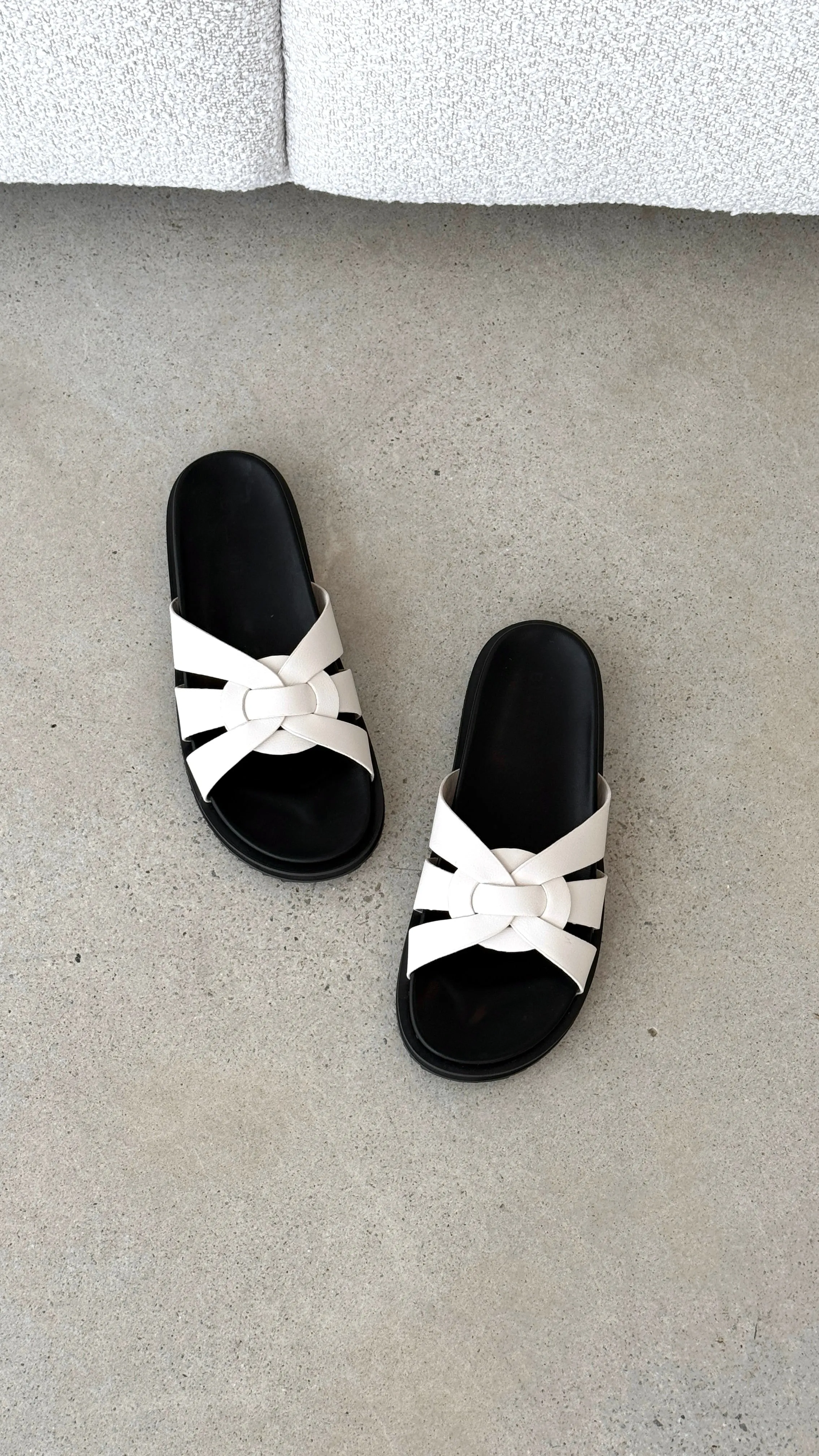 Tinker Slides - Ivory Billy J