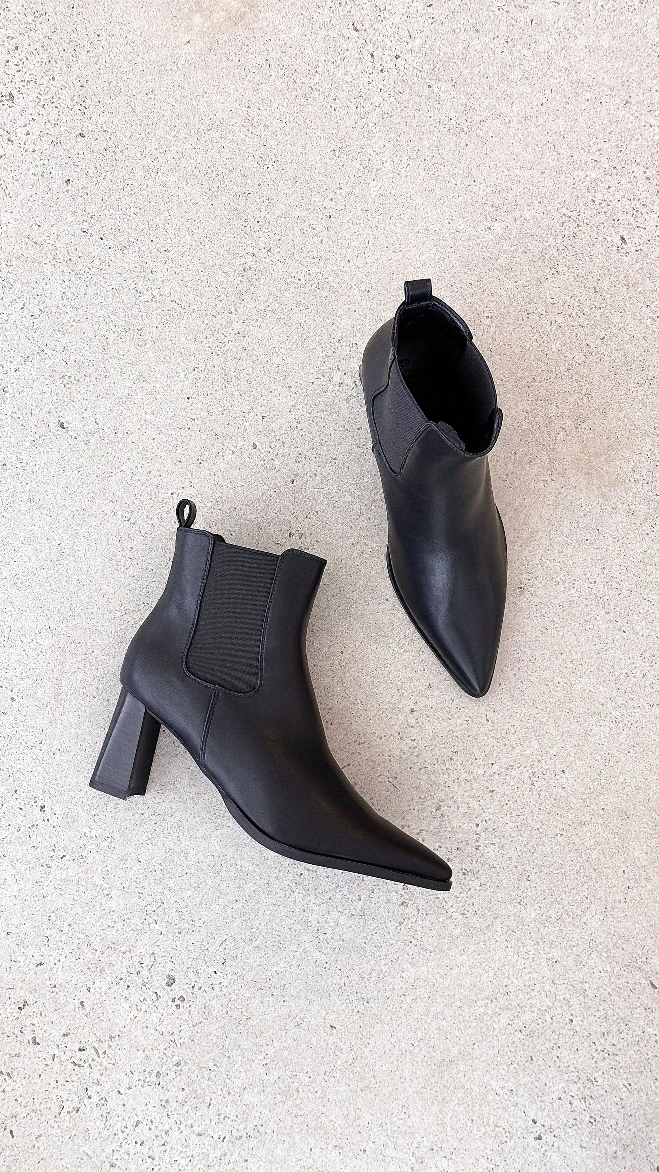 Umiko Boots - Black Billy J
