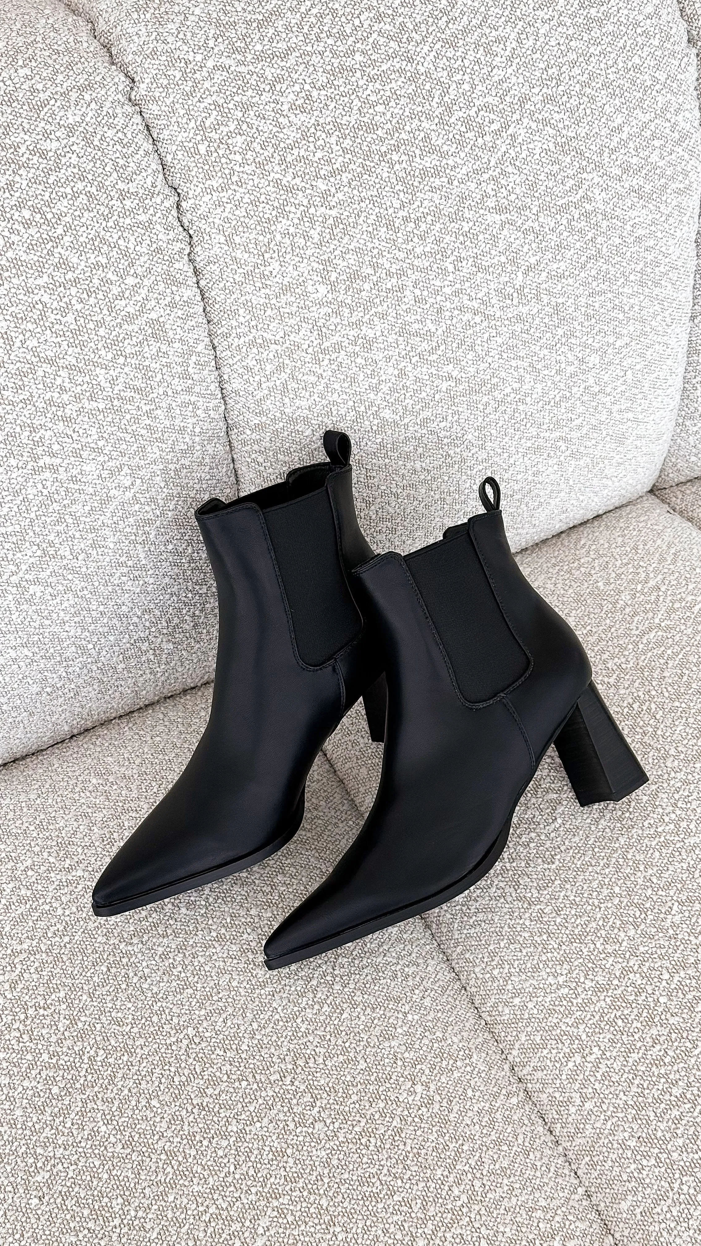 Umiko Boots - Black Billy J