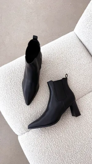 Umiko Boots - Black Billy J