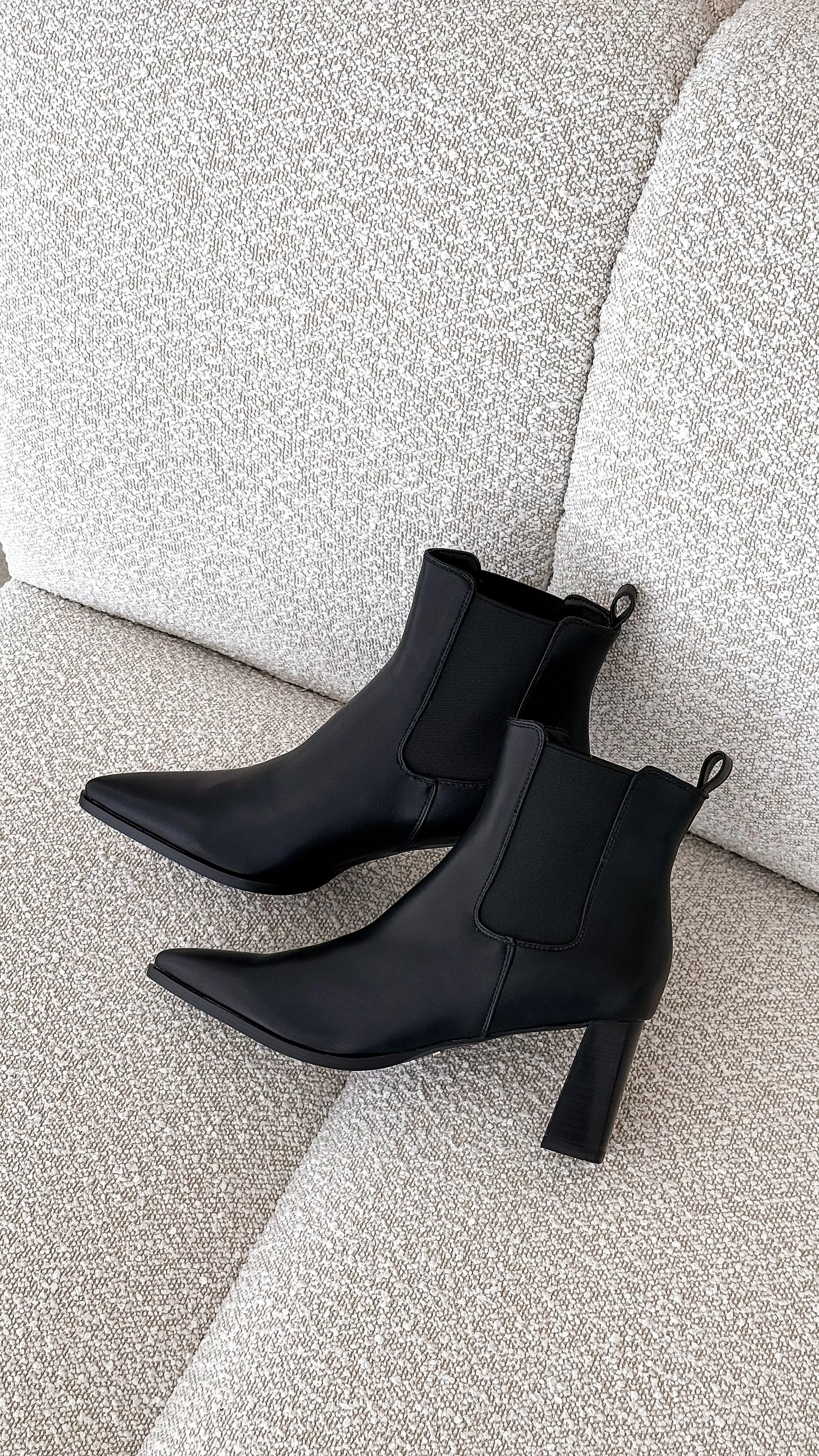 Umiko Boots - Black Billy J