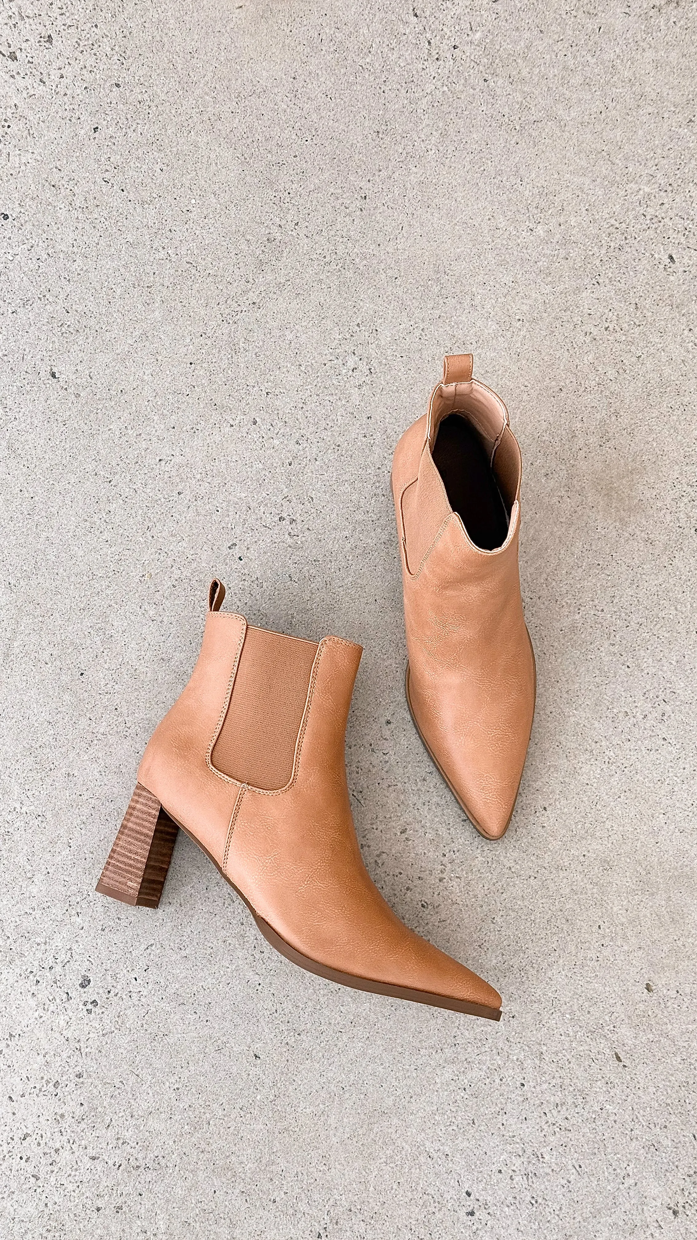 Umiko Boots - Camel Casual Billy J
