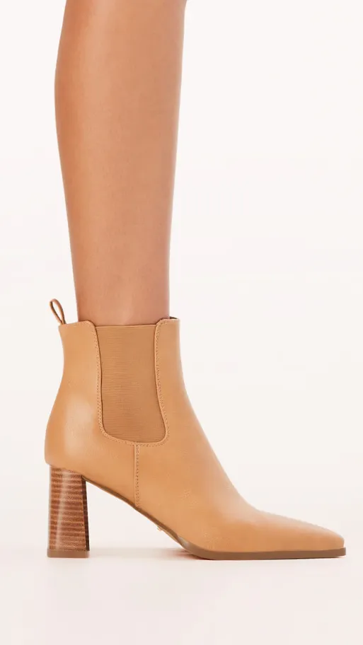 Umiko Boots - Camel Casual Billy J