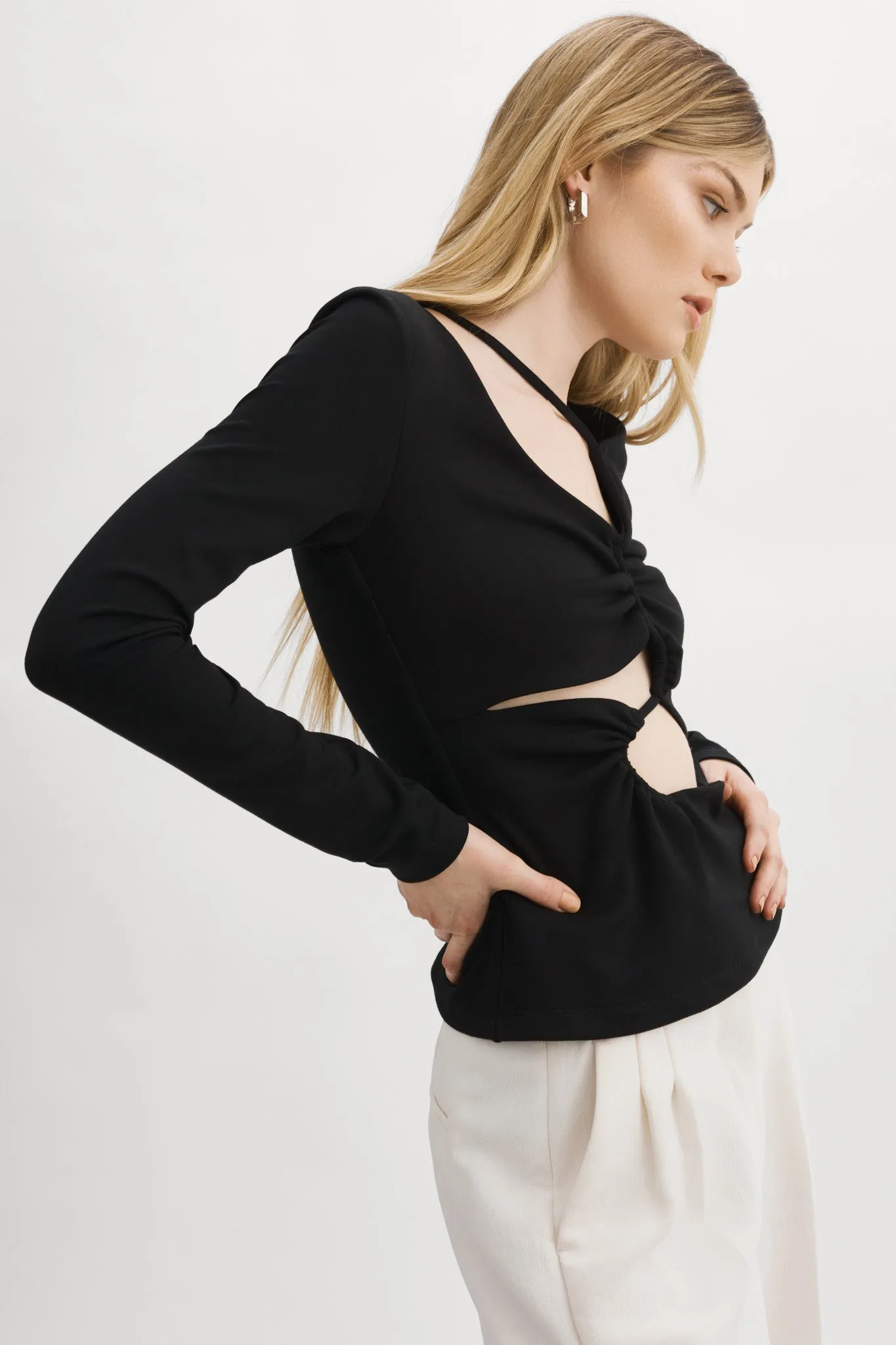 VEDA | Knit Cut-Out Top