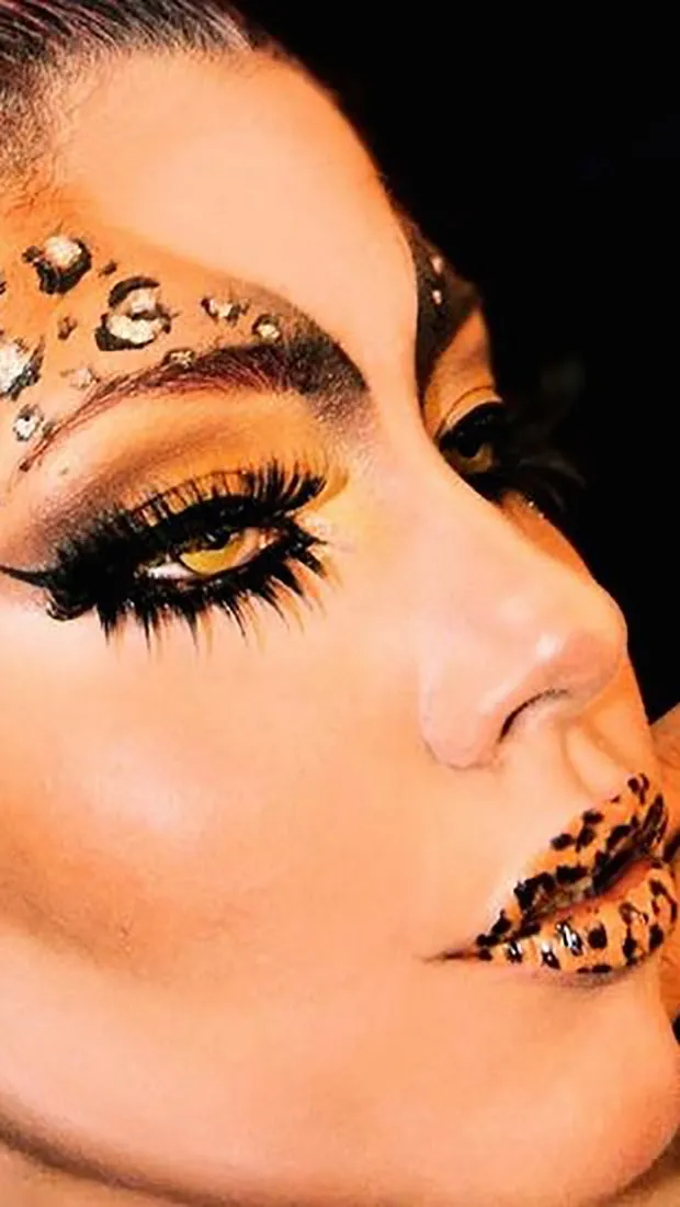 Violent Lips Leopard Print Tattoo