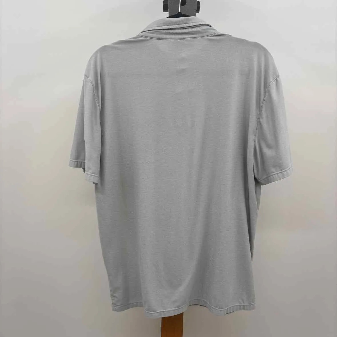 vuori Men's Size L Gray Polyester/Elastane Solid Short Sleeve Shirt