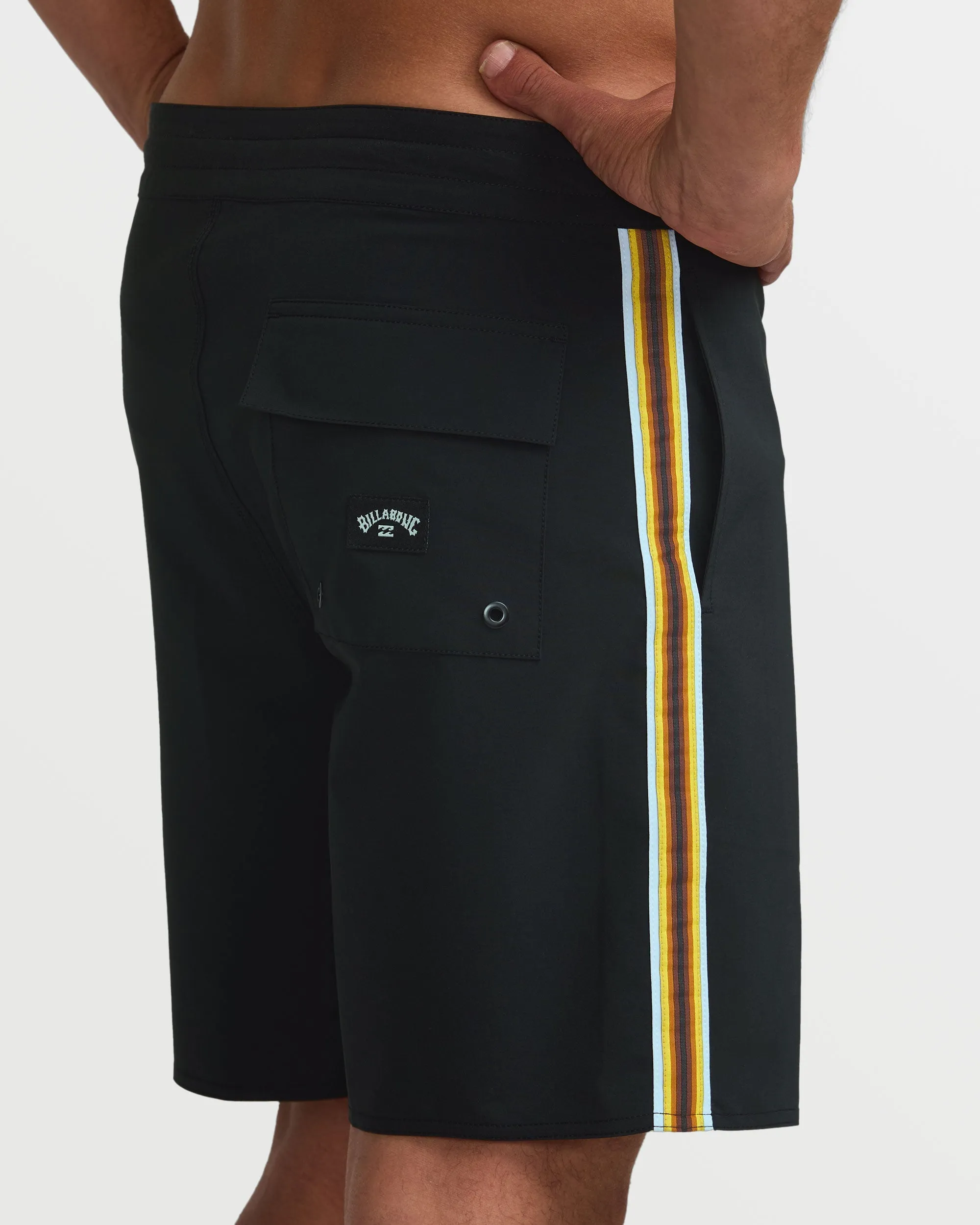 Wategos Lo Tide 19" Boardshorts - Black Billabong