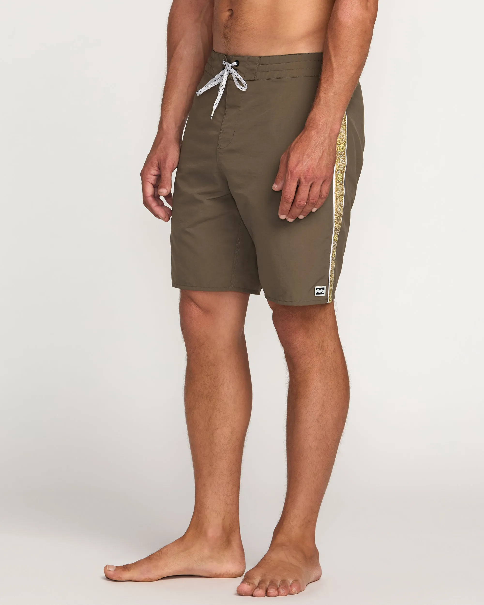 Wategos Lo Tide 19" Boardshorts - Brown Billabong
