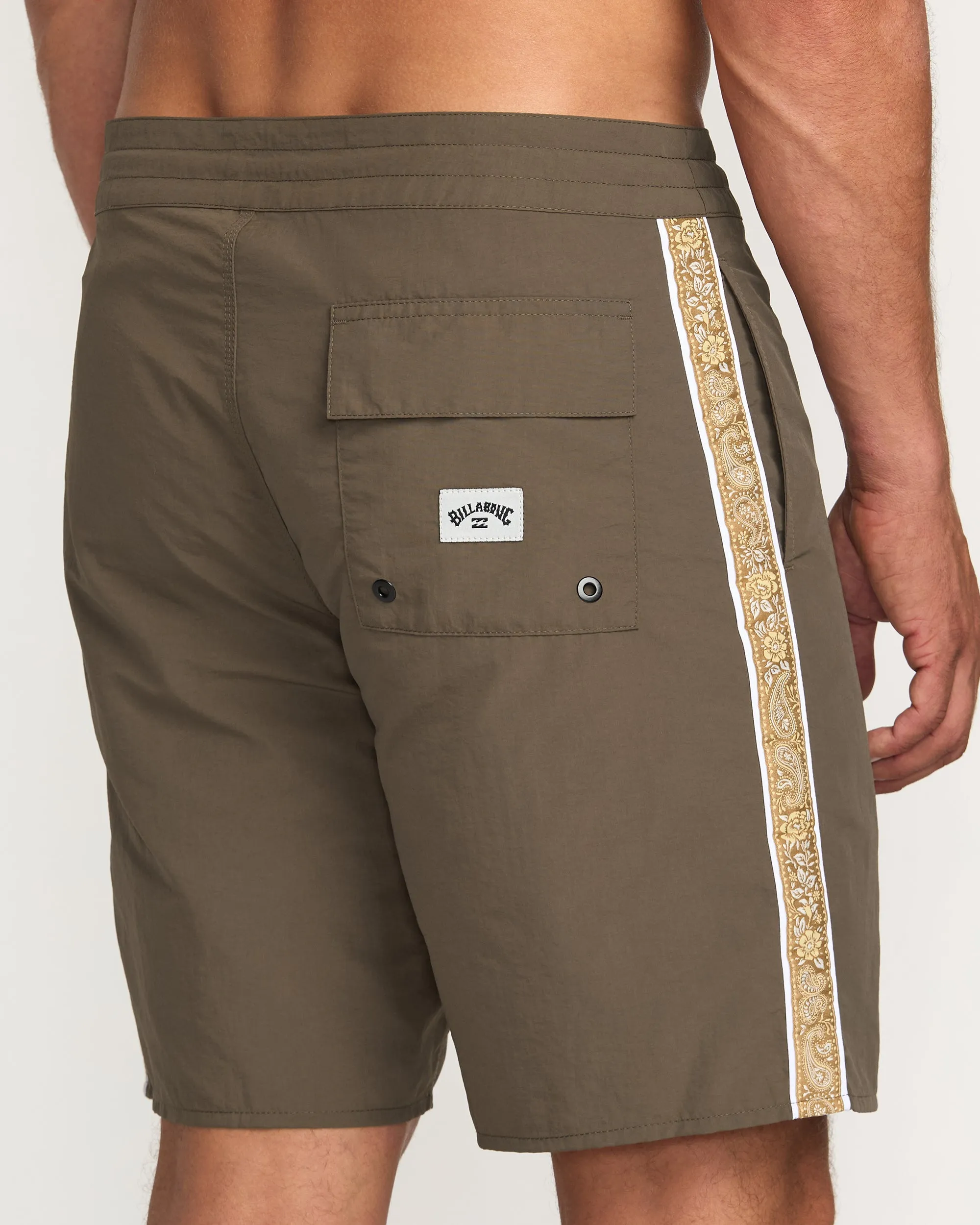 Wategos Lo Tide 19" Boardshorts - Brown Billabong